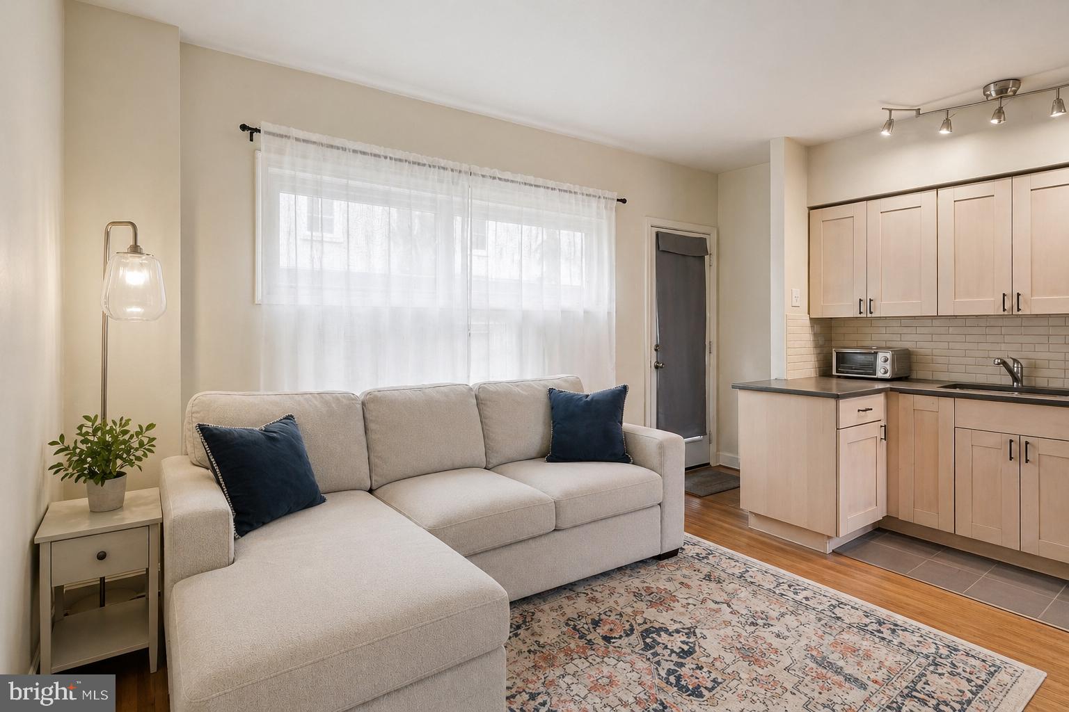 RITTENHOUSE SQUARE - Residential Income