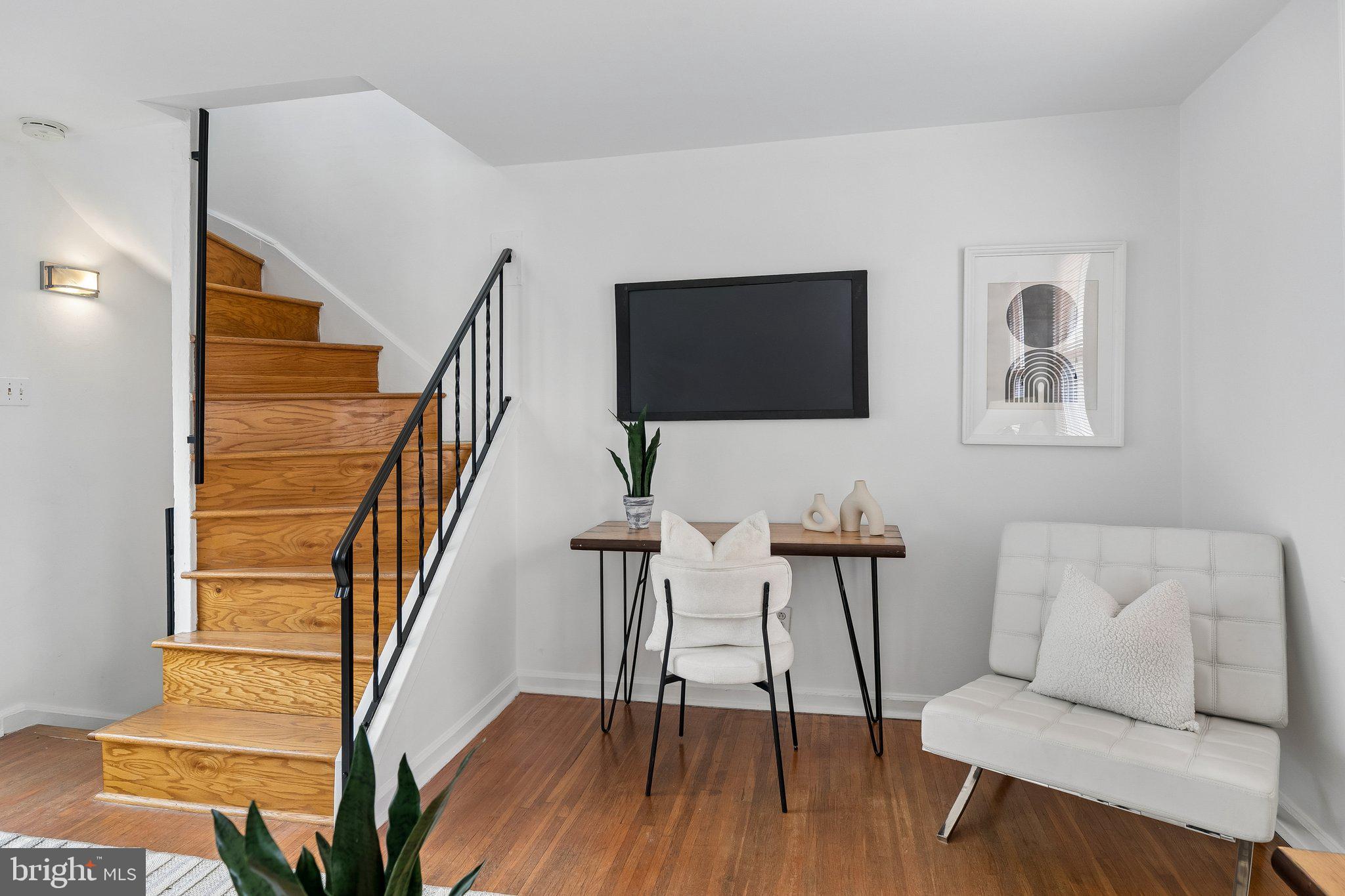 RITTENHOUSE SQUARE - Residential Income