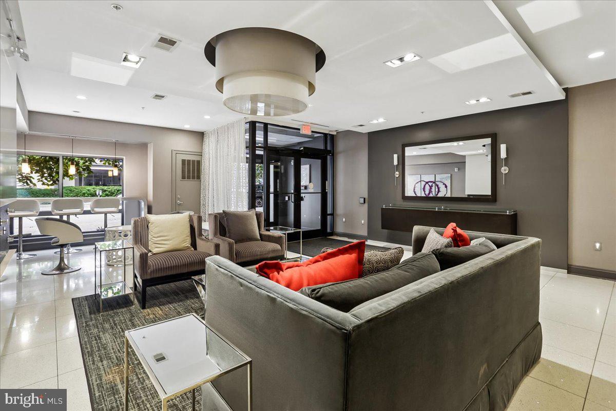 SILVER SPRING - Residential