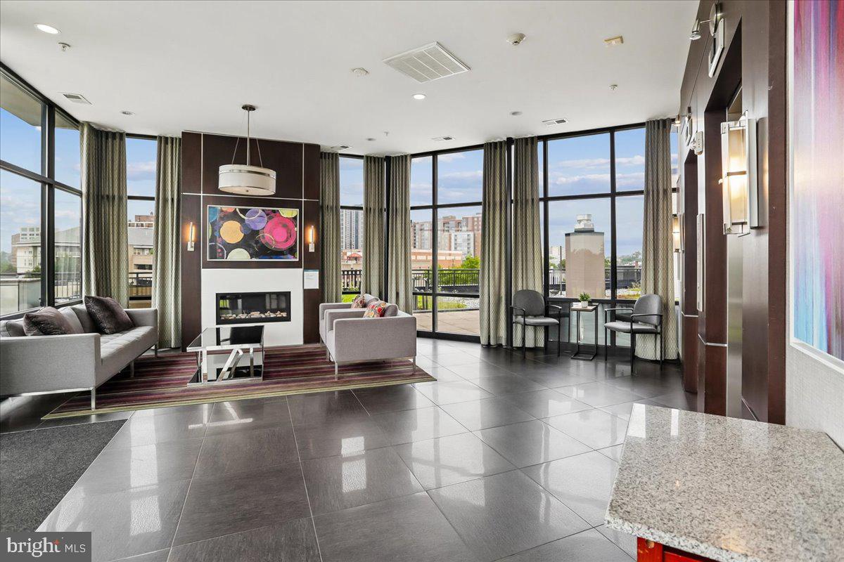 SILVER SPRING - Residential