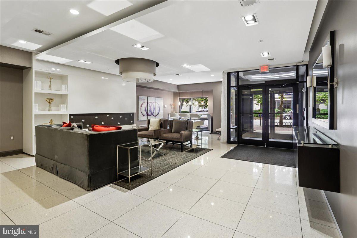 SILVER SPRING - Residential