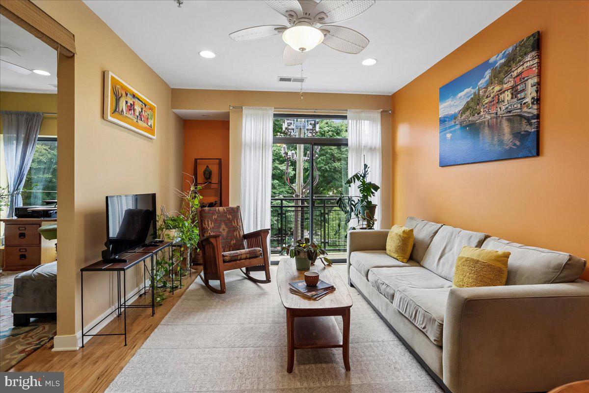 SILVER SPRING - Residential