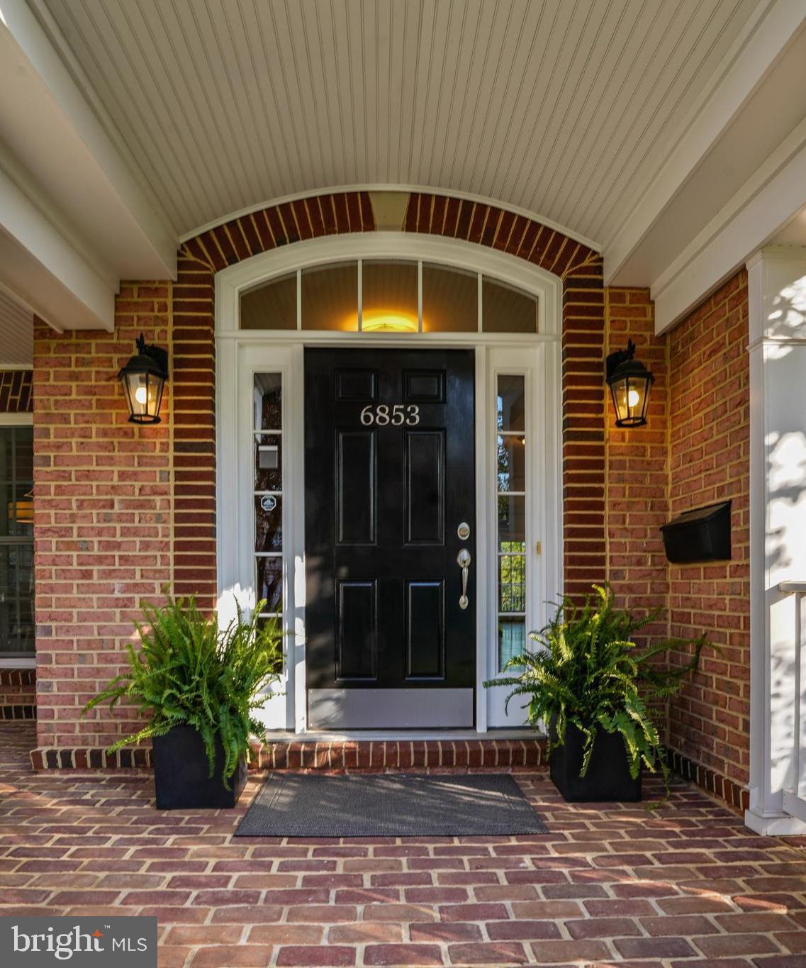 DEVON PARK - Residential