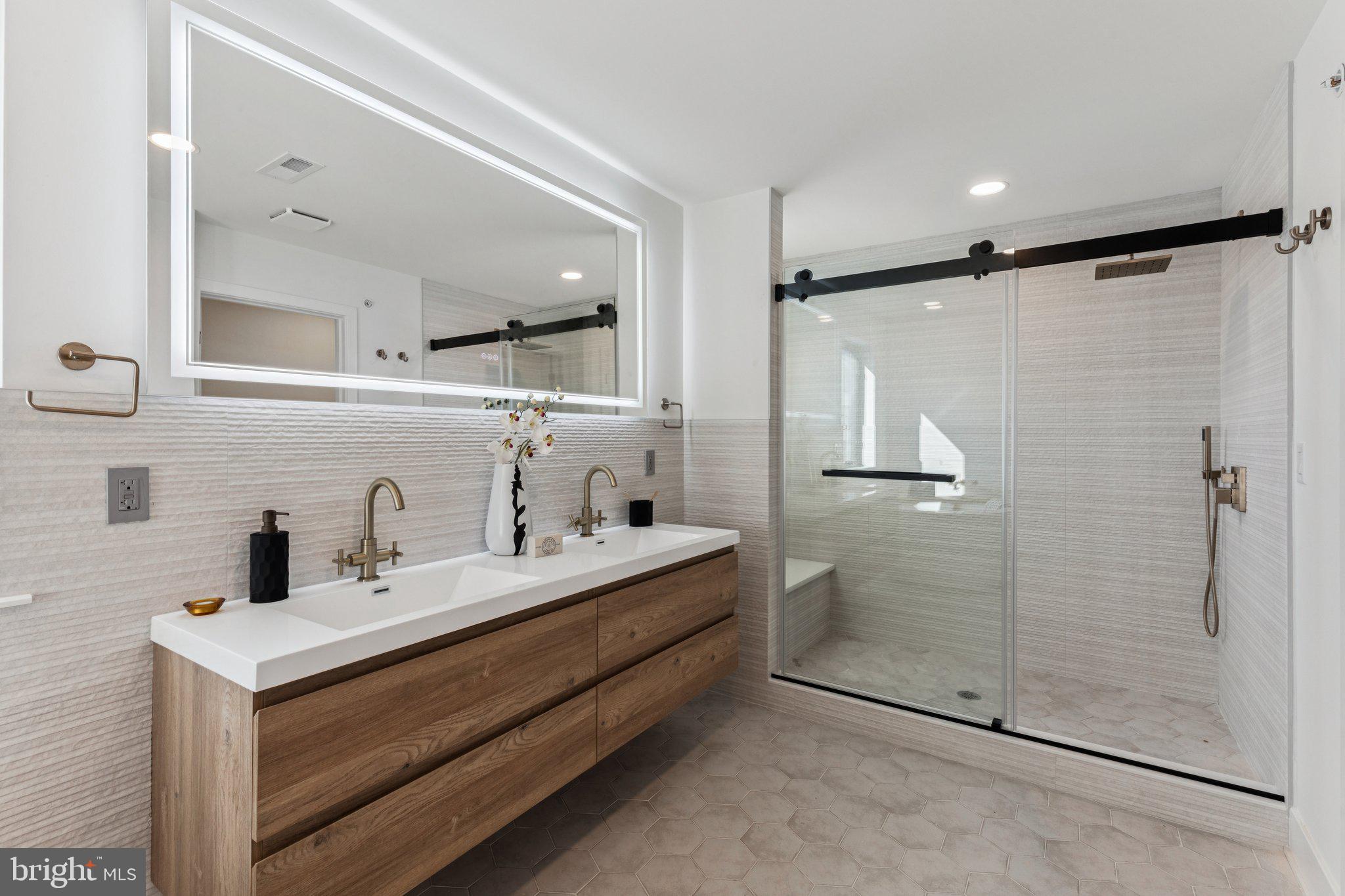 PHILADELPHIA - Residential