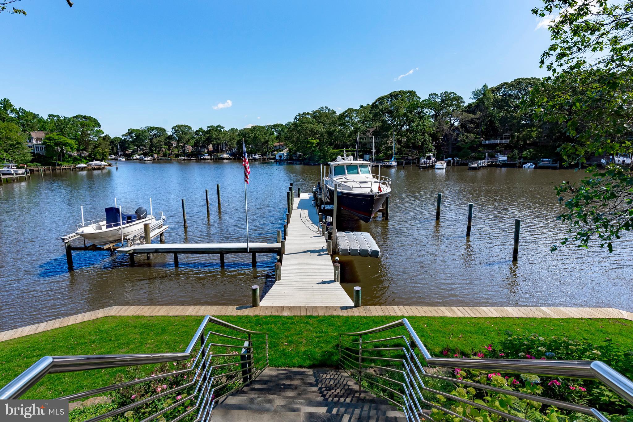 TWIN HARBORS - Residential