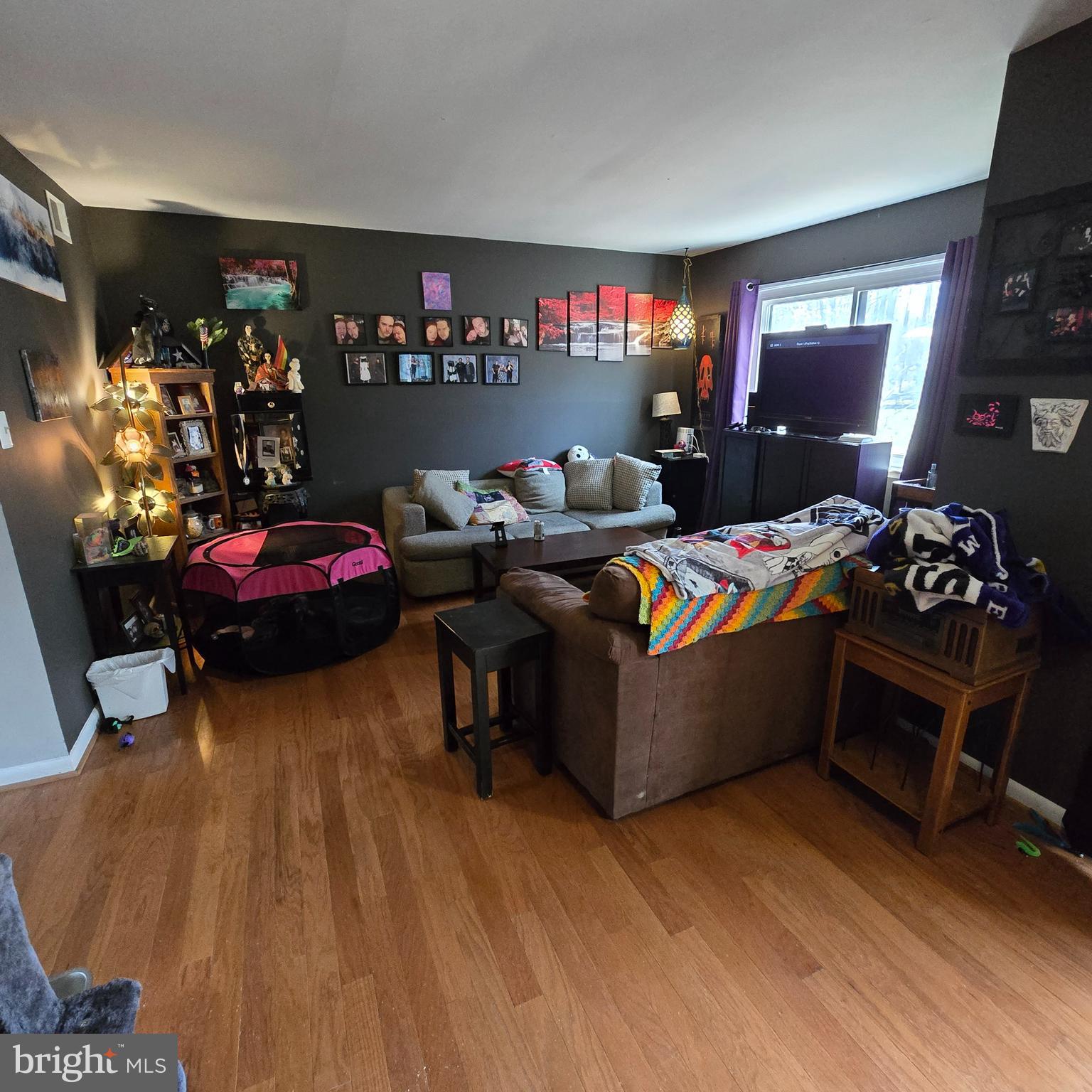 RESTON - Residential