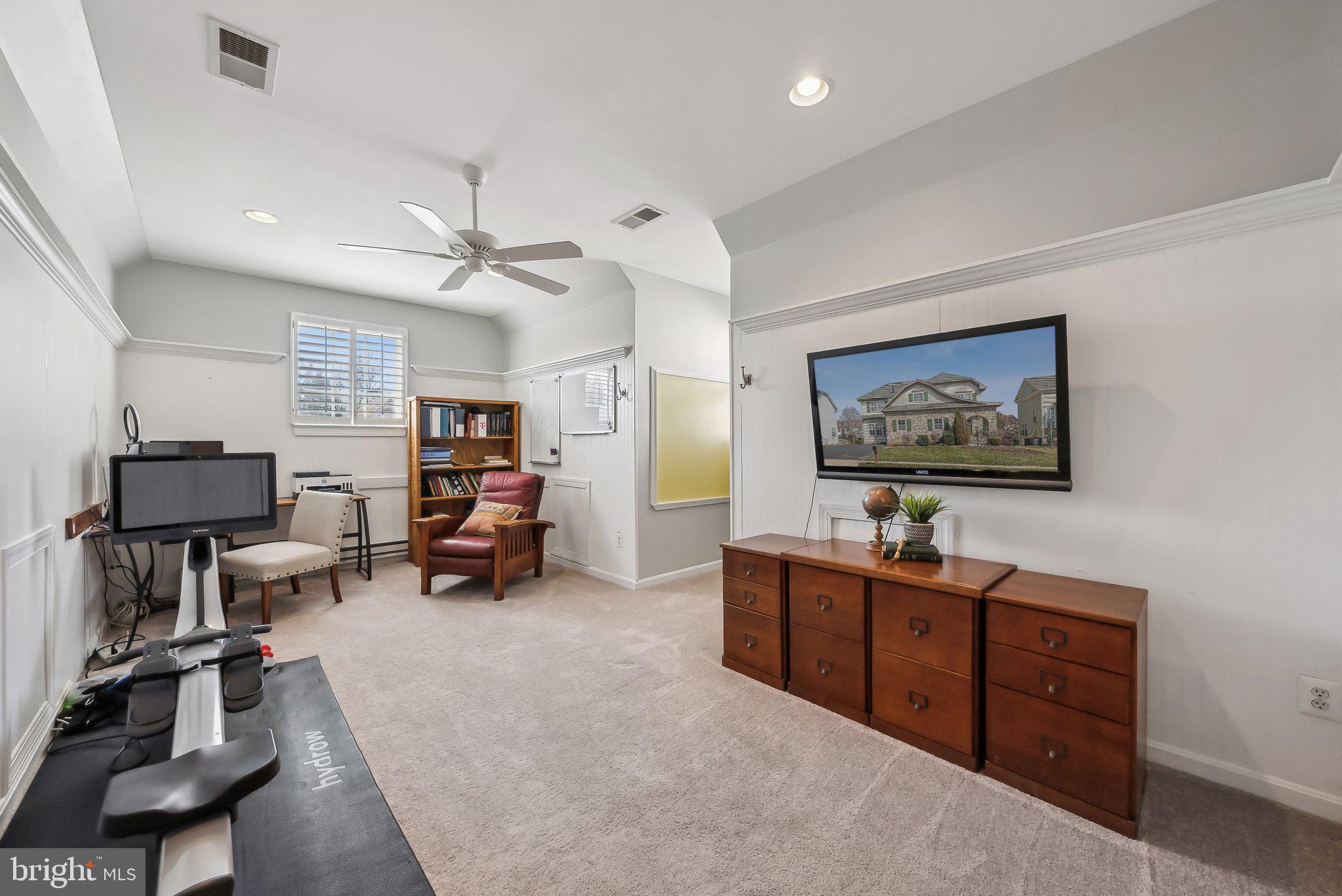 VICTORY LAKES - Residential