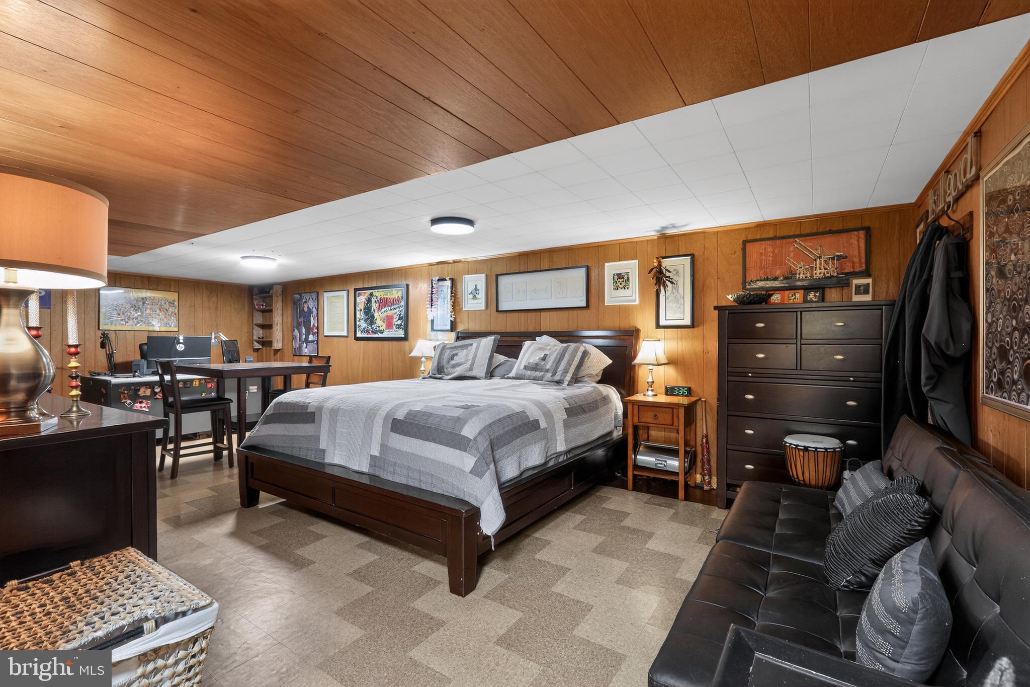 DOWNINGTOWN - Residential
