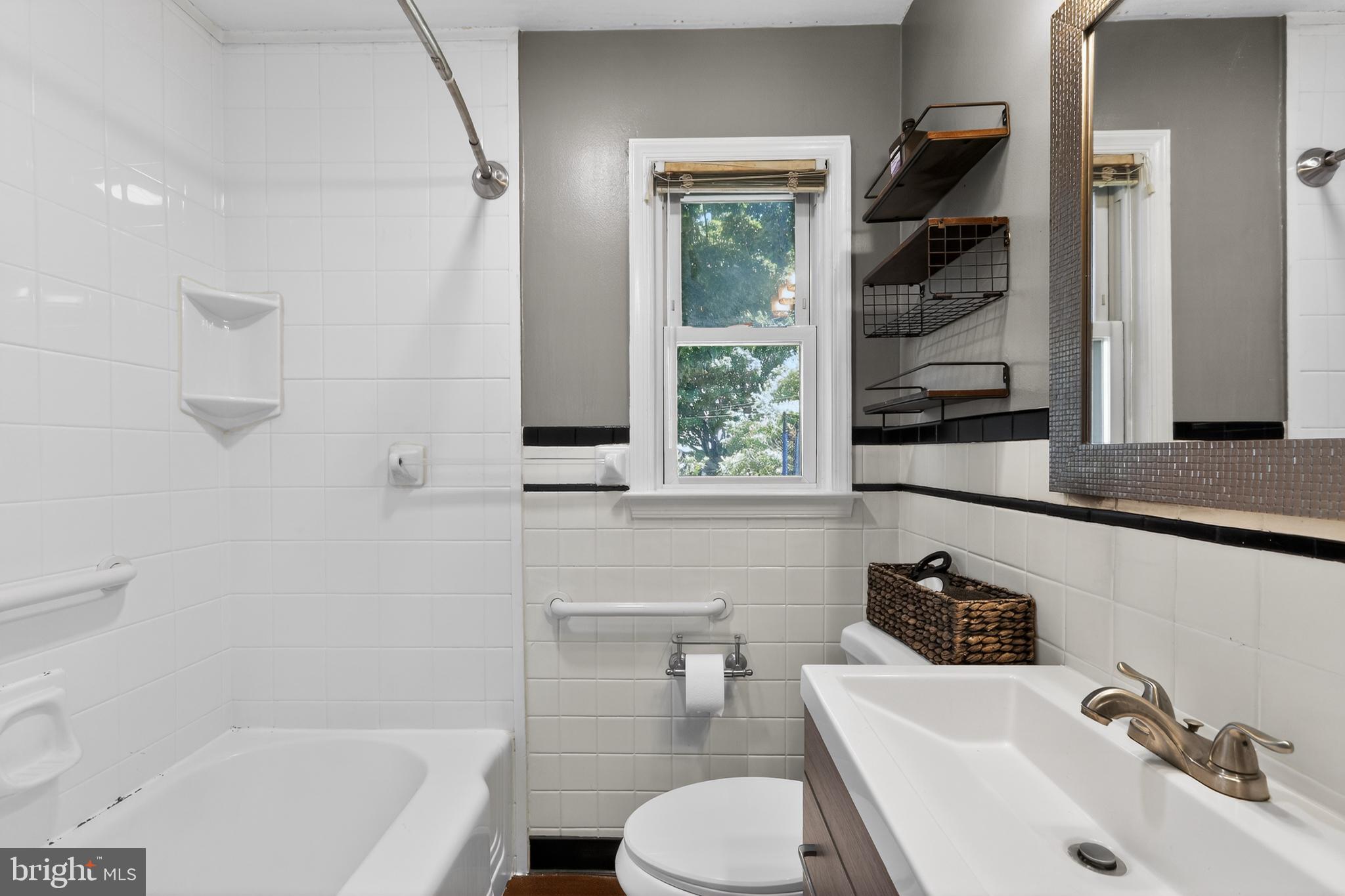 DOWNINGTOWN - Residential