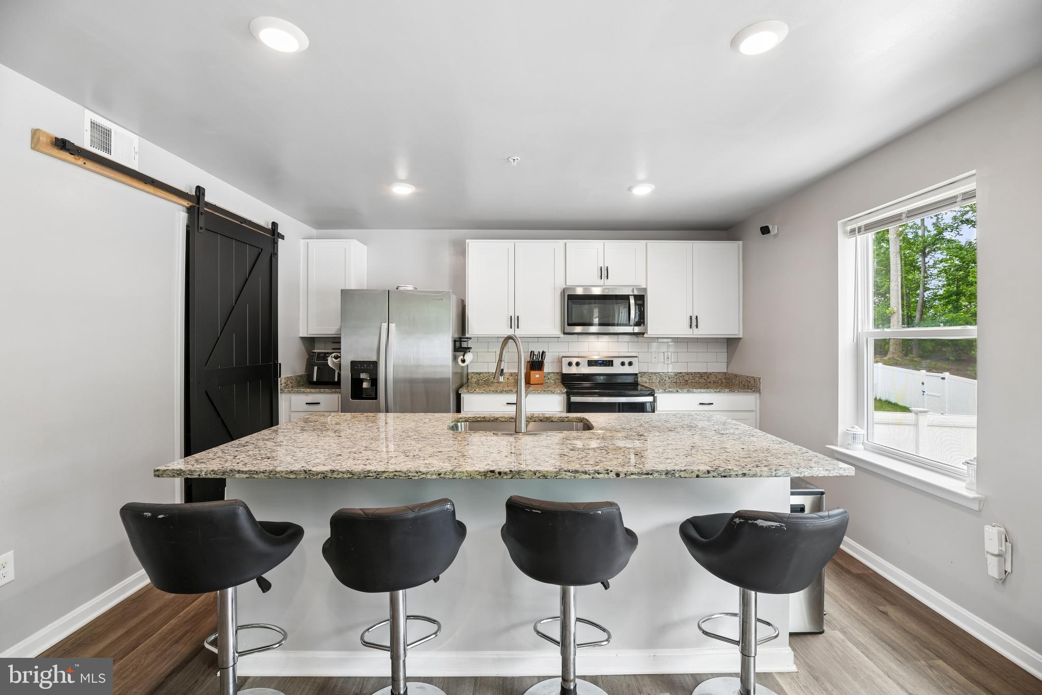 PINE GROVE - Residential