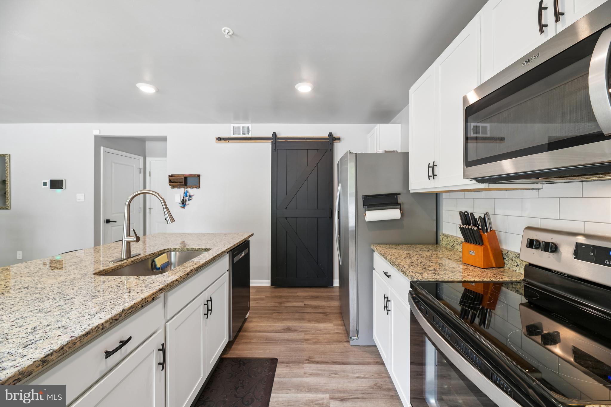 PINE GROVE - Residential