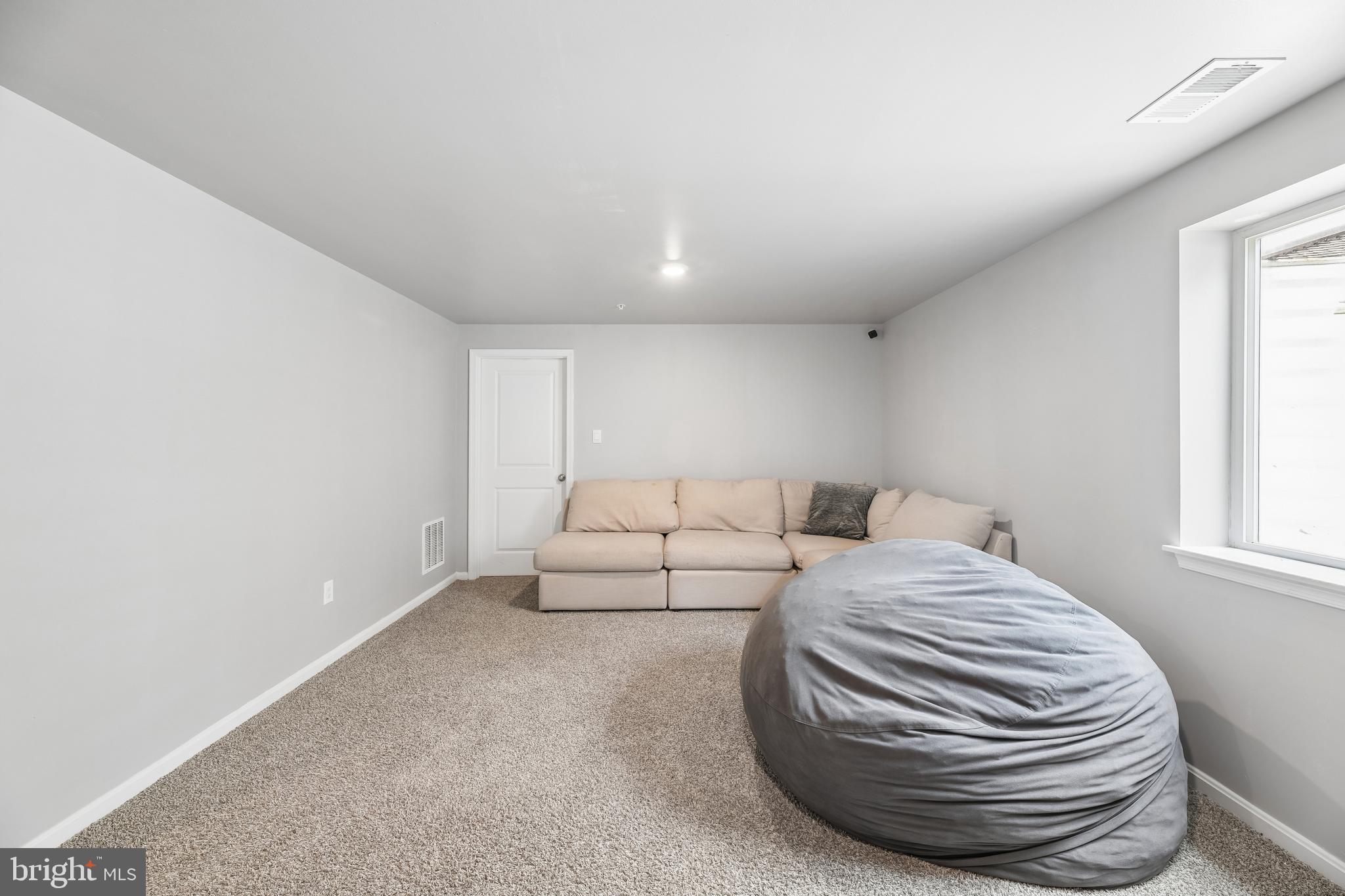PINE GROVE - Residential