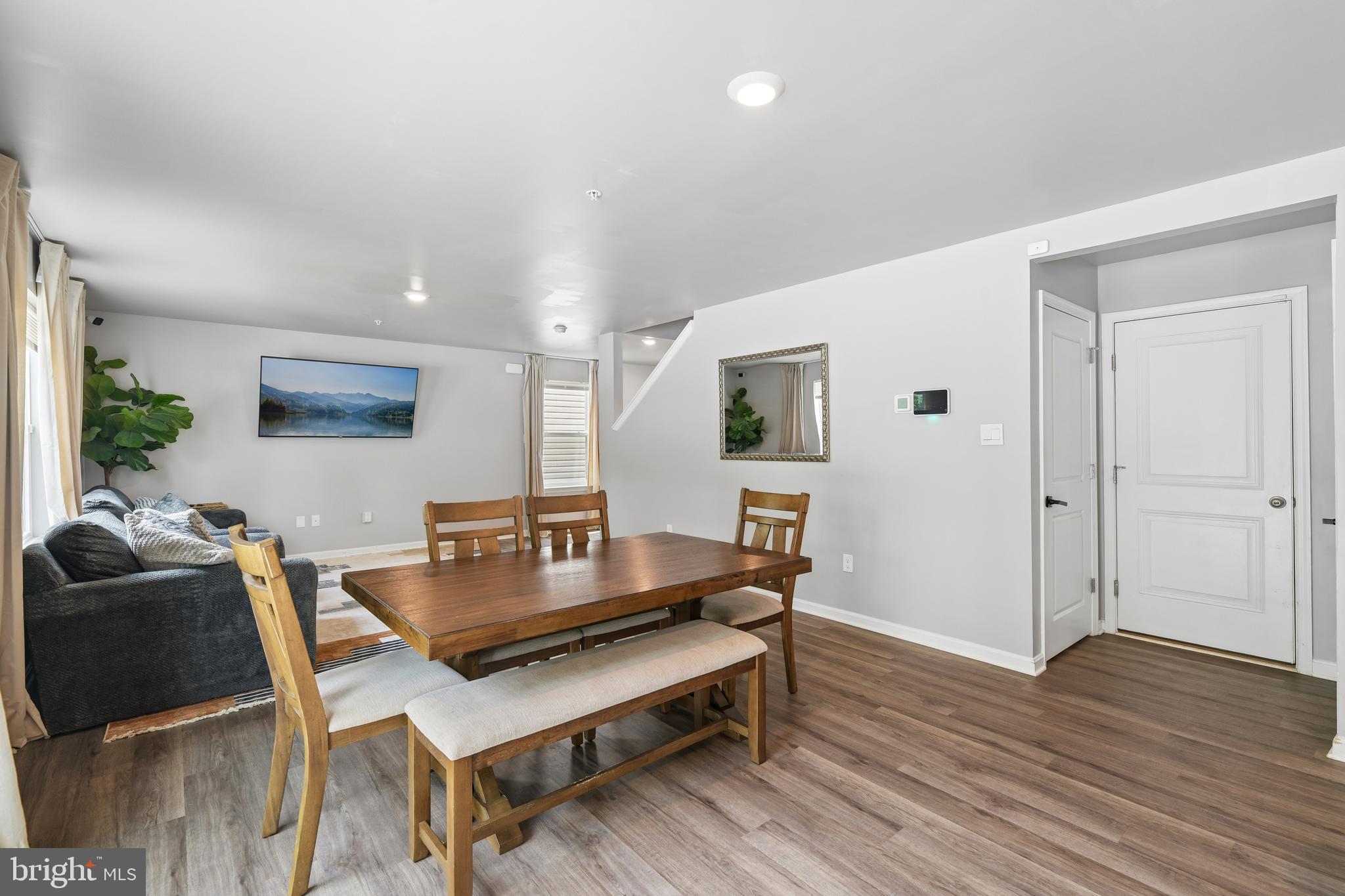 PINE GROVE - Residential