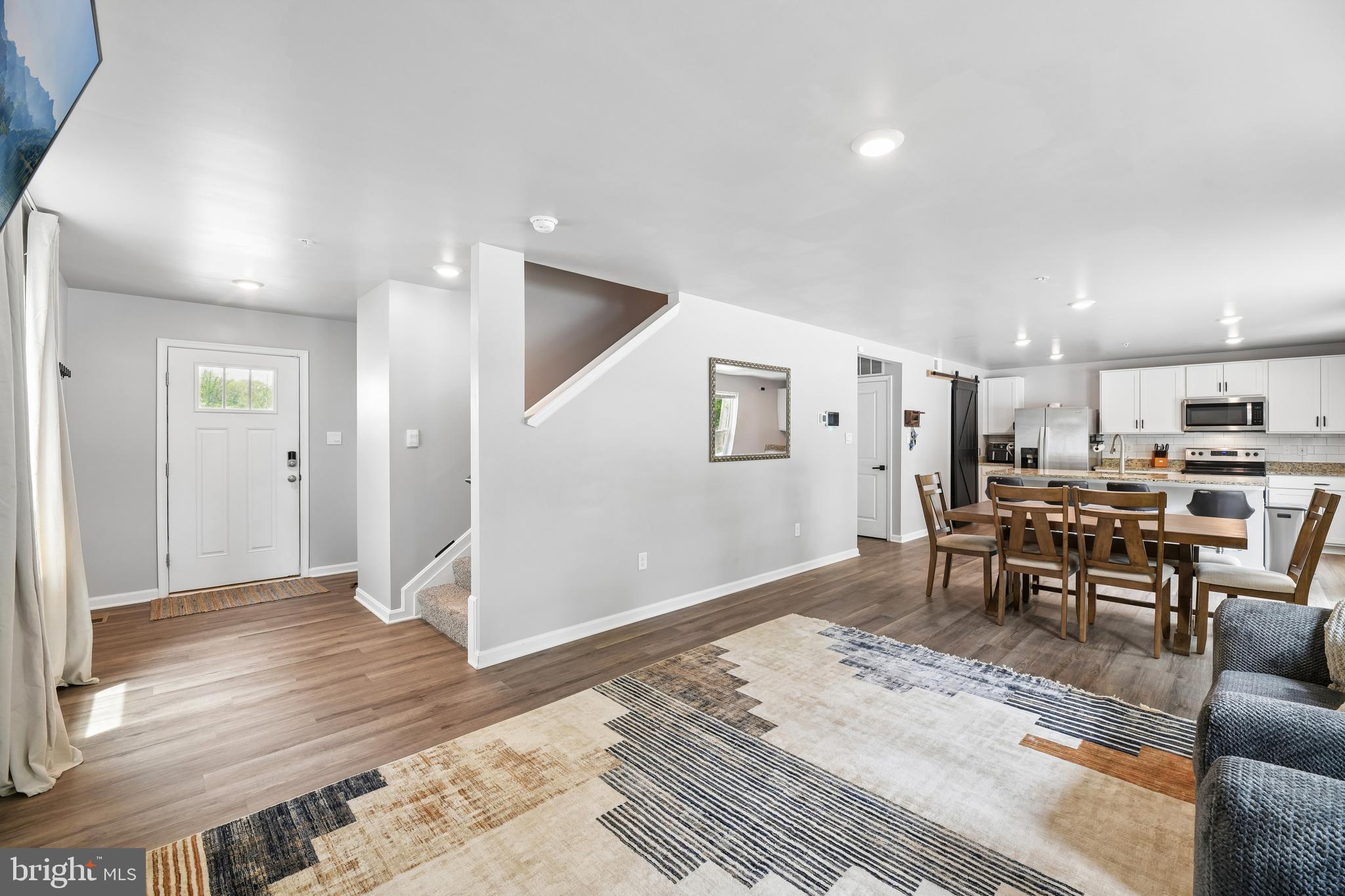 PINE GROVE - Residential