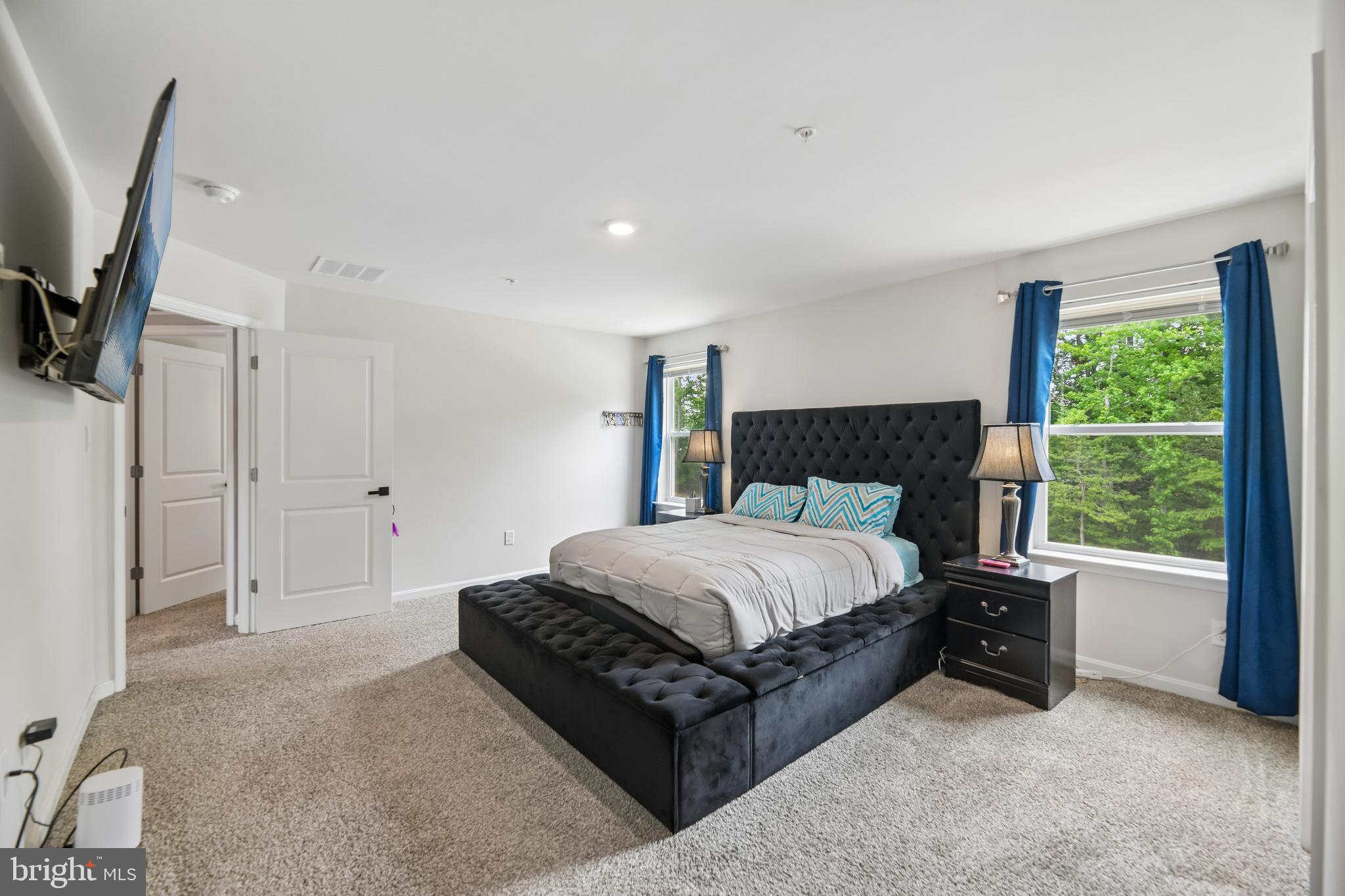 PINE GROVE - Residential