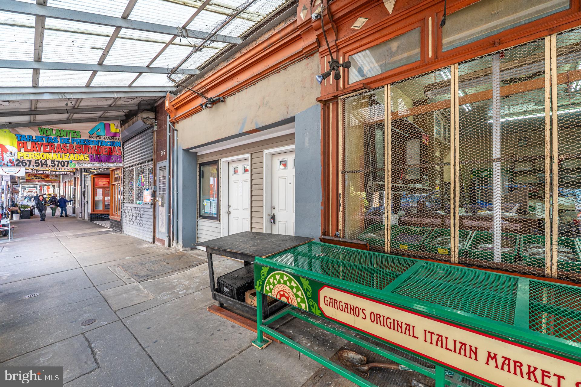 ITALIAN MARKET - Residential Income