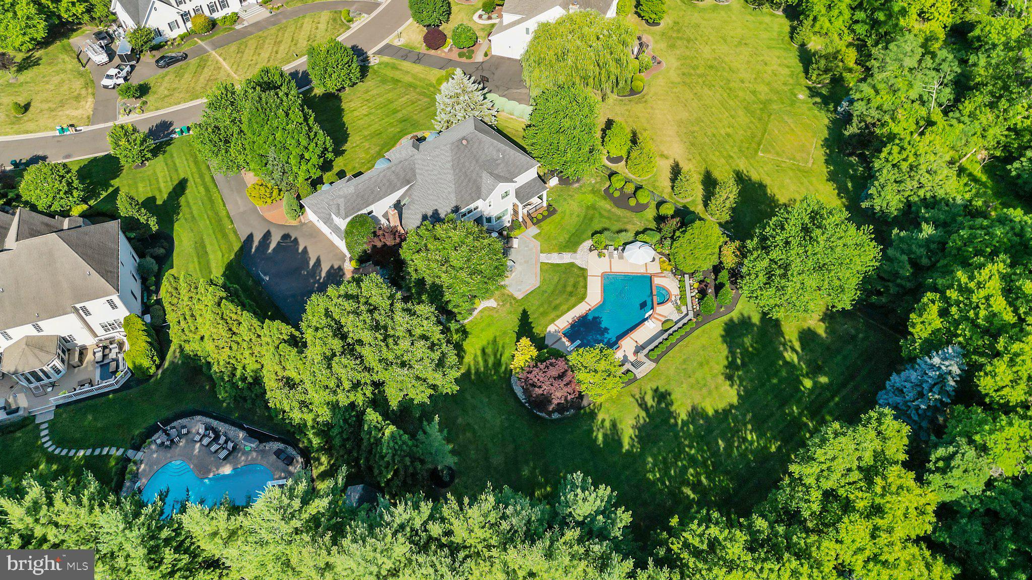 HIDDEN LAKE - Residential