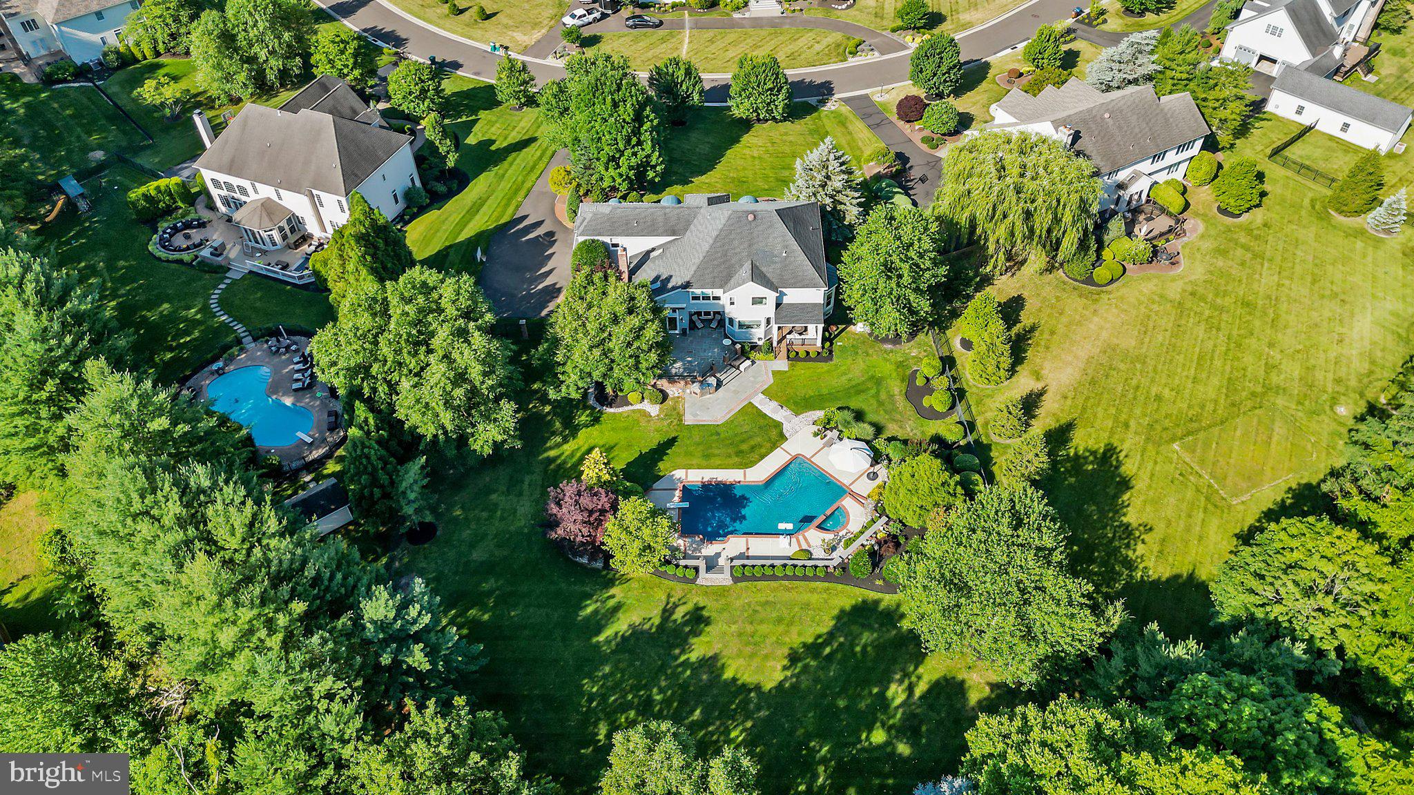HIDDEN LAKE - Residential