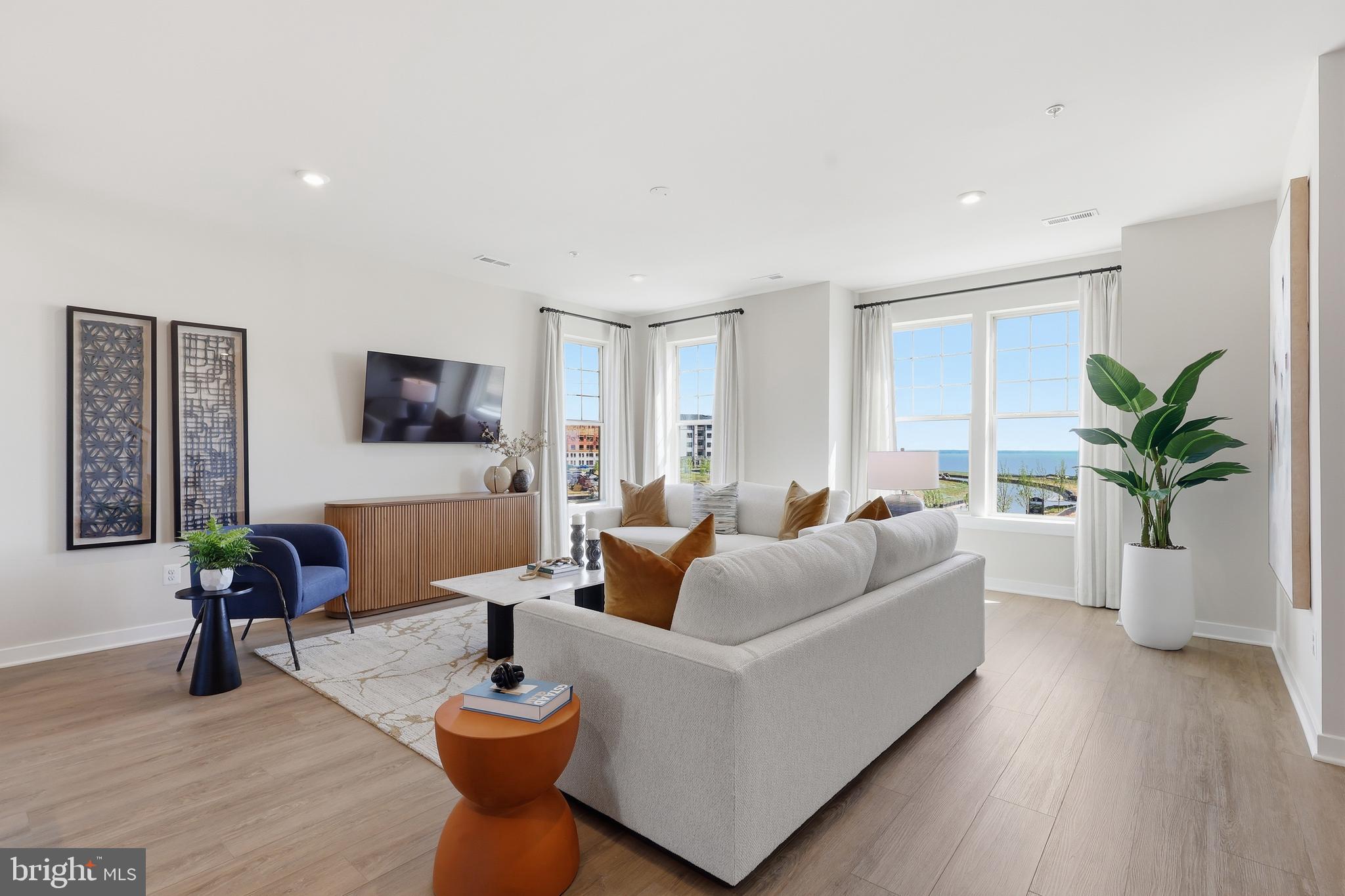 POTOMAC SHORES - Residential