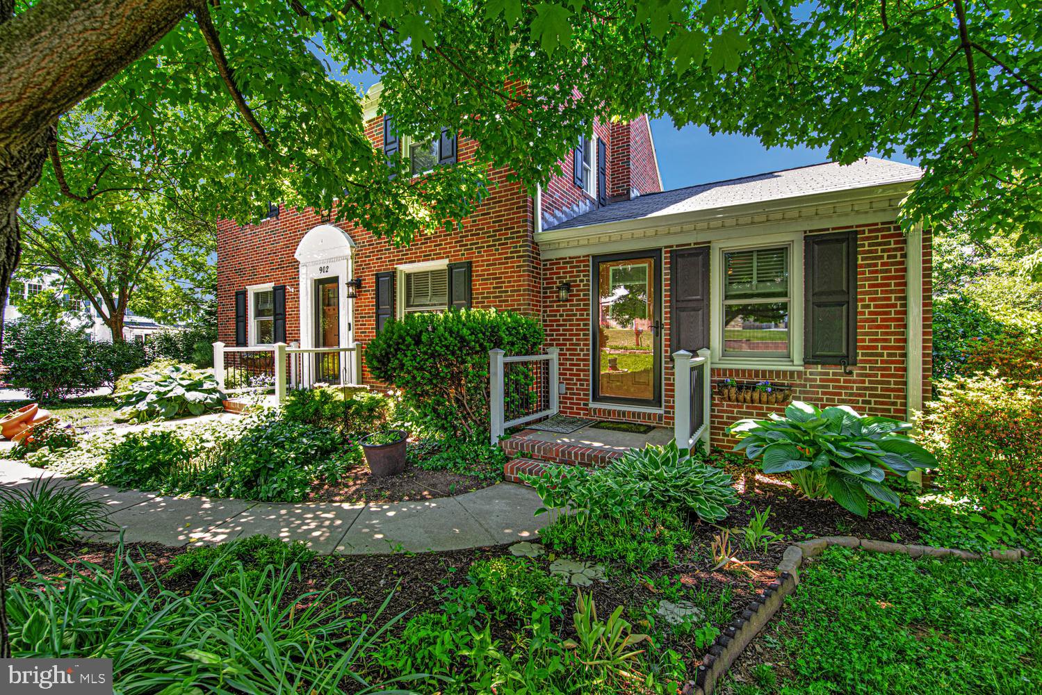 DULANEY MANOR - Residential