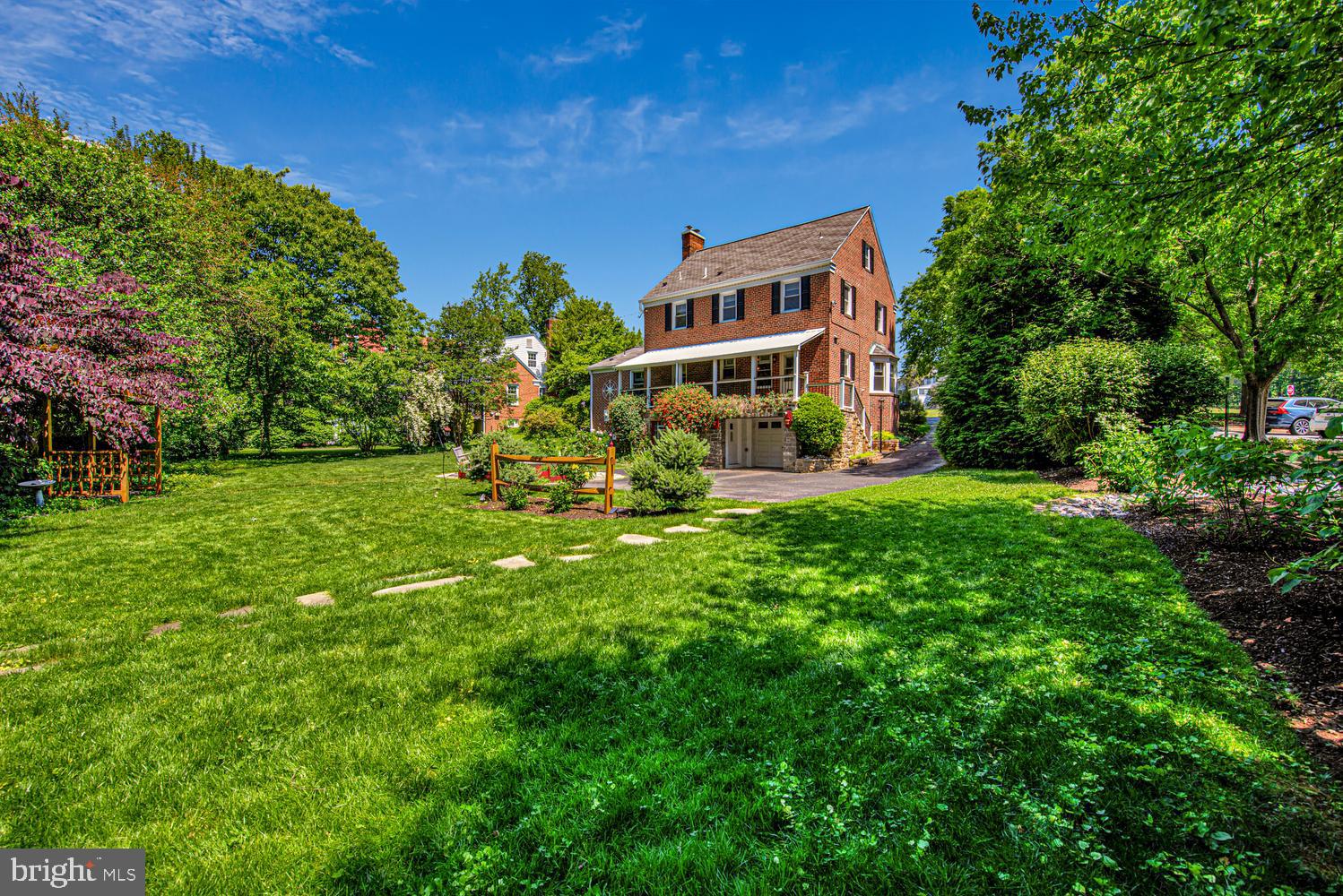 DULANEY MANOR - Residential