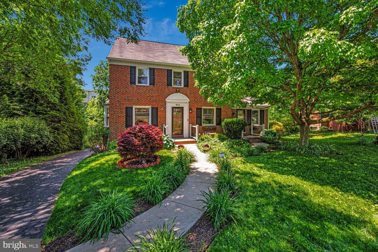 DULANEY MANOR - Residential