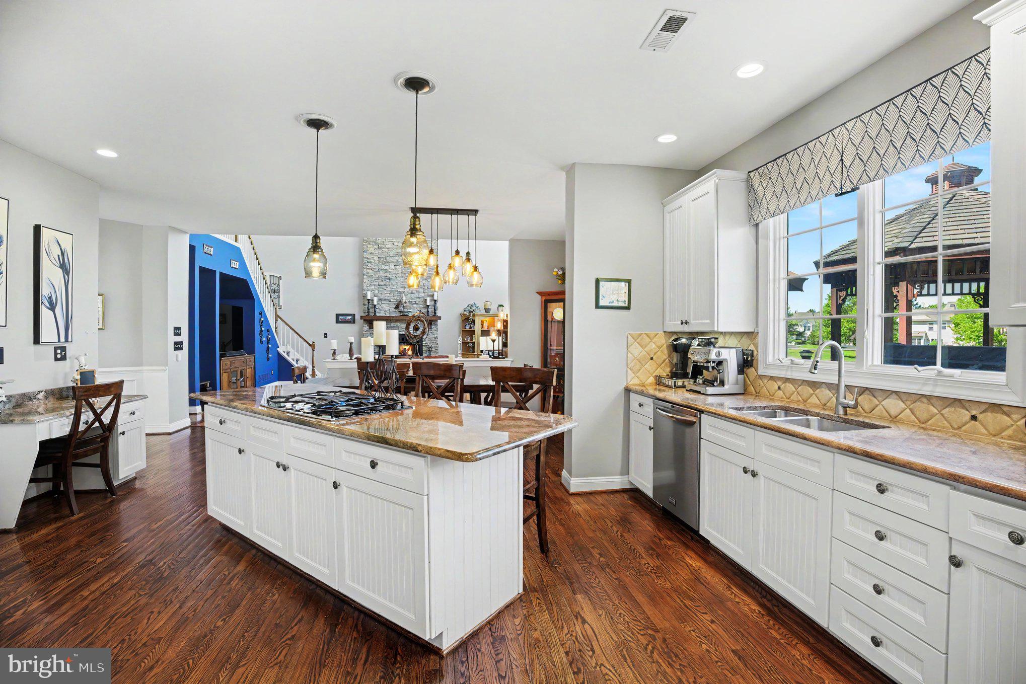 BLUE BELL CC - Residential