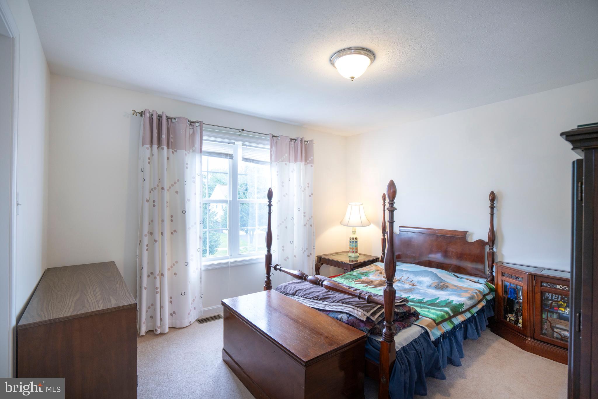 FOXPOINTE - Residential