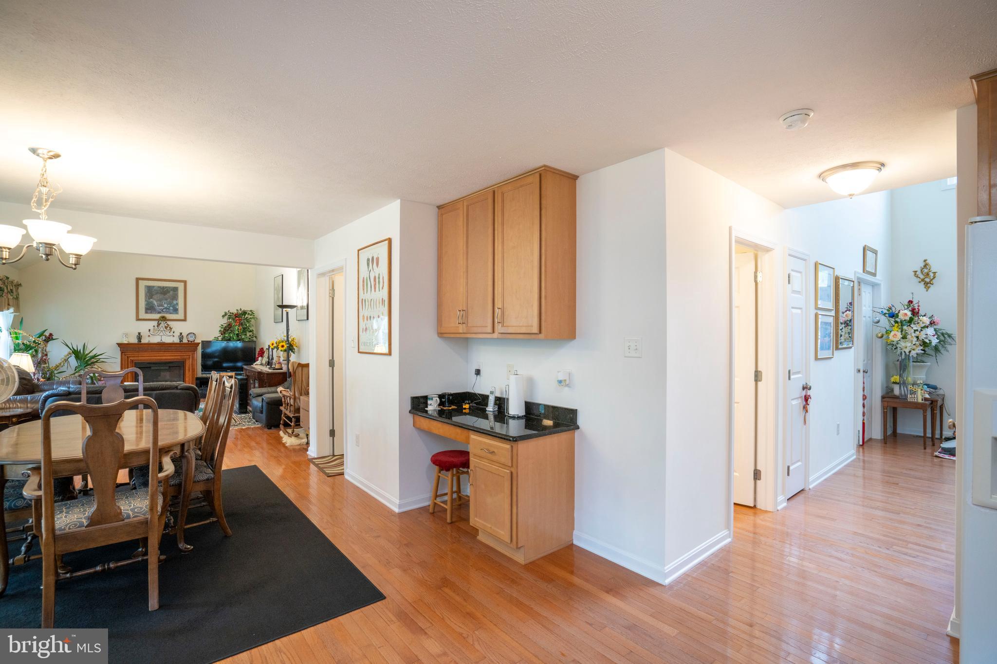 FOXPOINTE - Residential