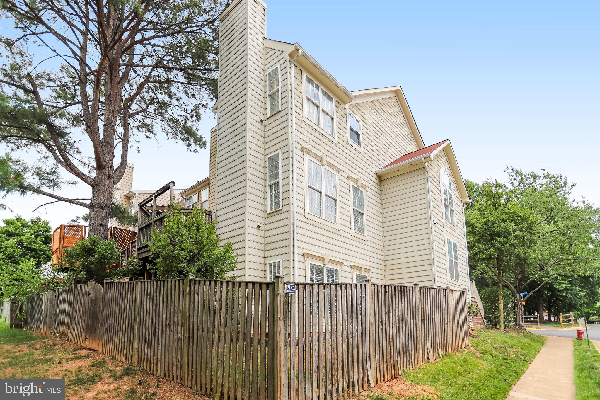 POTOMAC LAKES - Residential