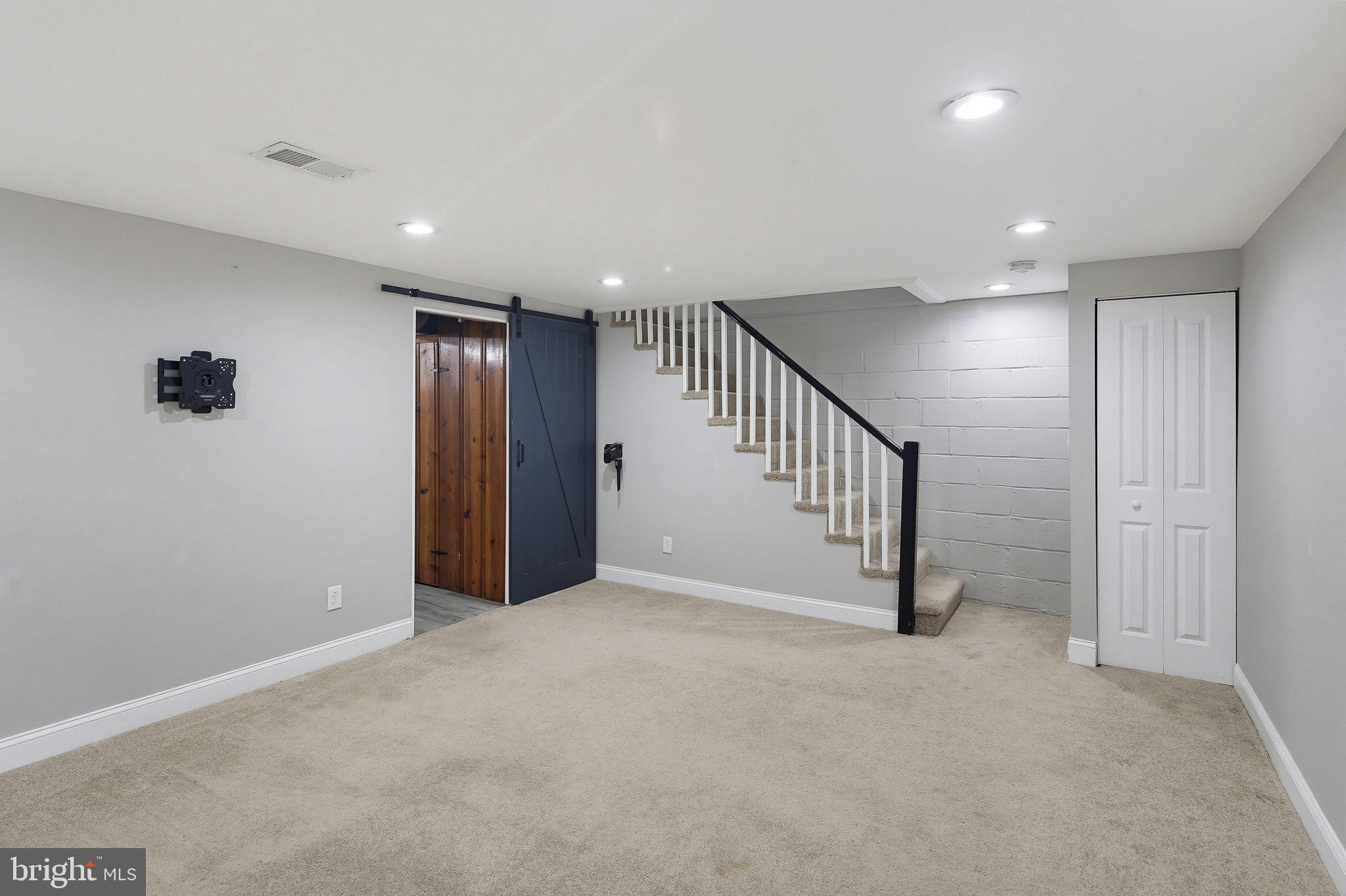 ACADEMY HEIGHTS - Residential