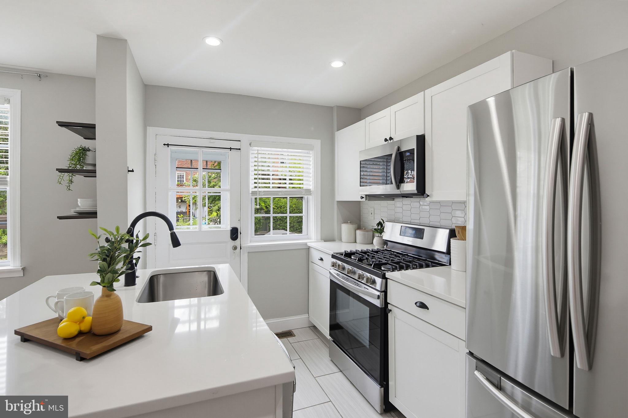 ACADEMY HEIGHTS - Residential