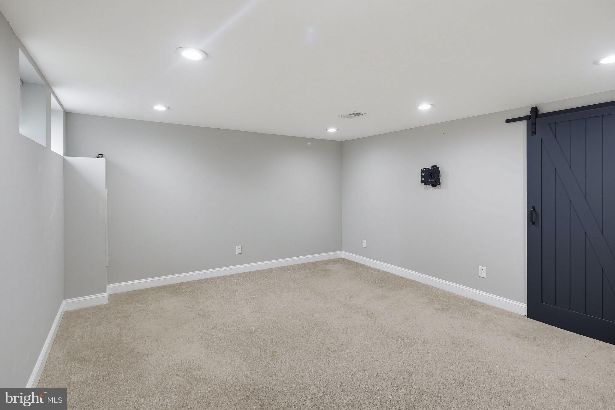 ACADEMY HEIGHTS - Residential