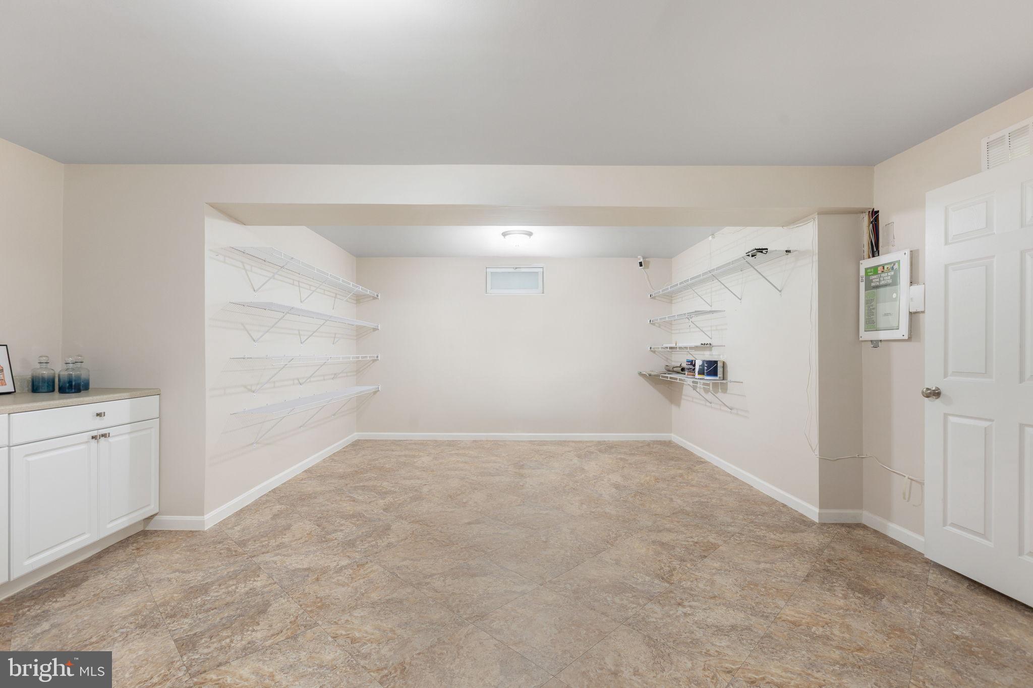 PIEDMONT MEWS - Residential