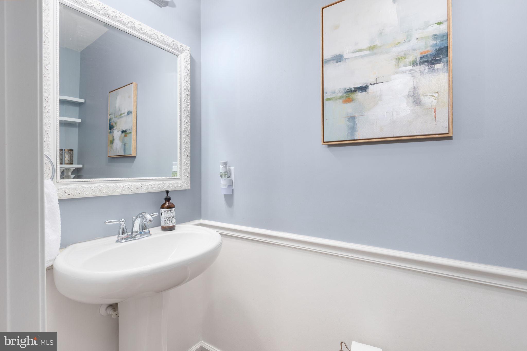 PIEDMONT MEWS - Residential