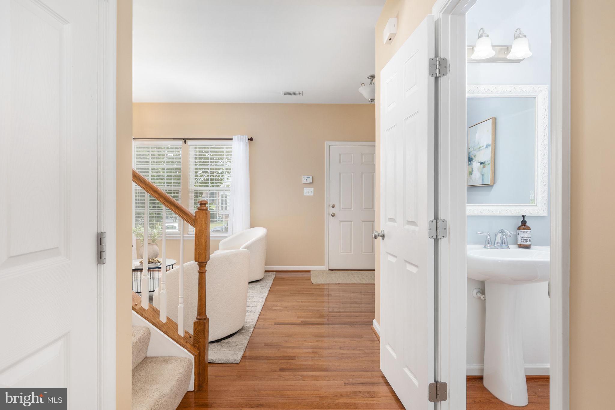 PIEDMONT MEWS - Residential