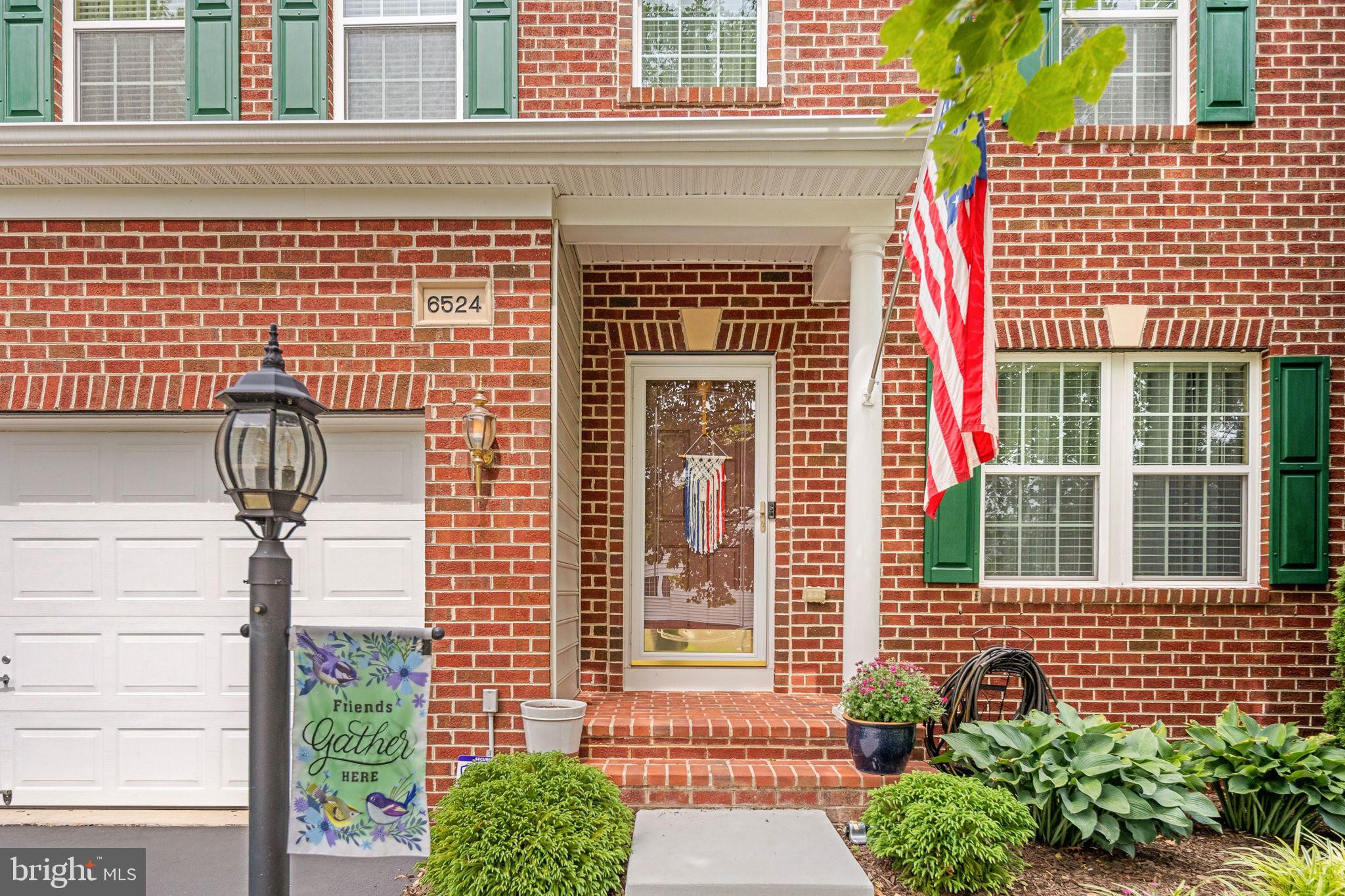 PIEDMONT MEWS - Residential