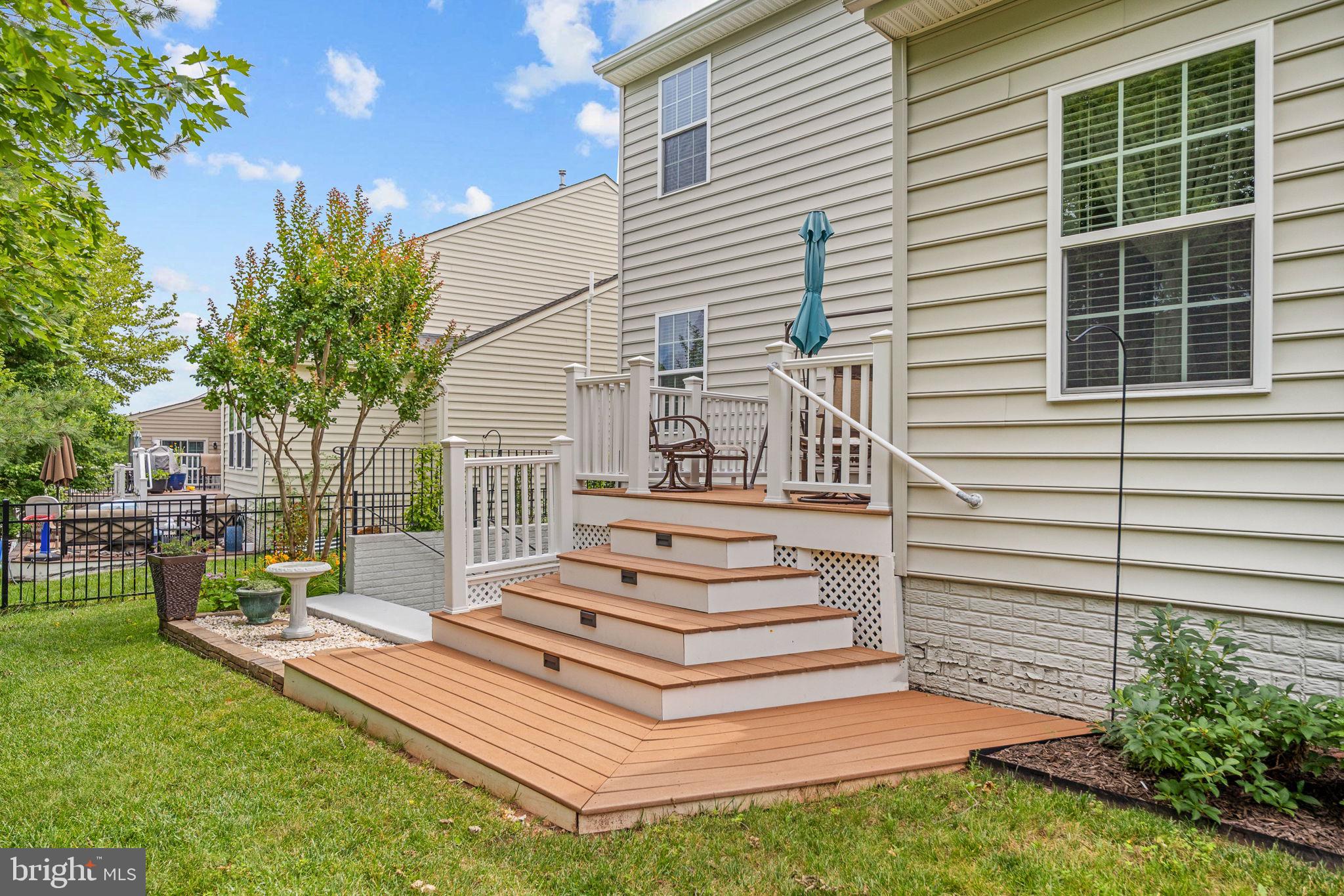 PIEDMONT MEWS - Residential