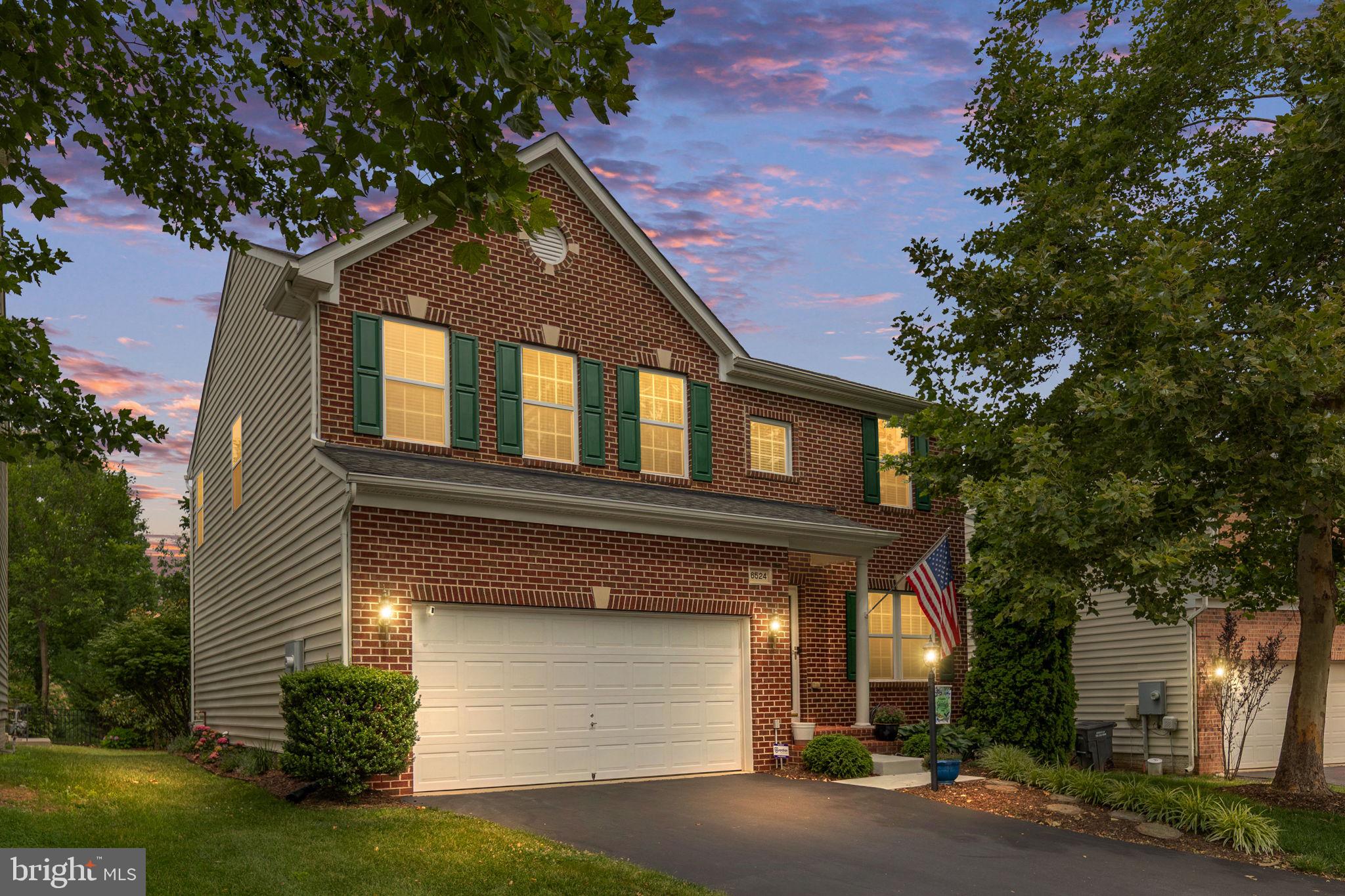PIEDMONT MEWS - Residential