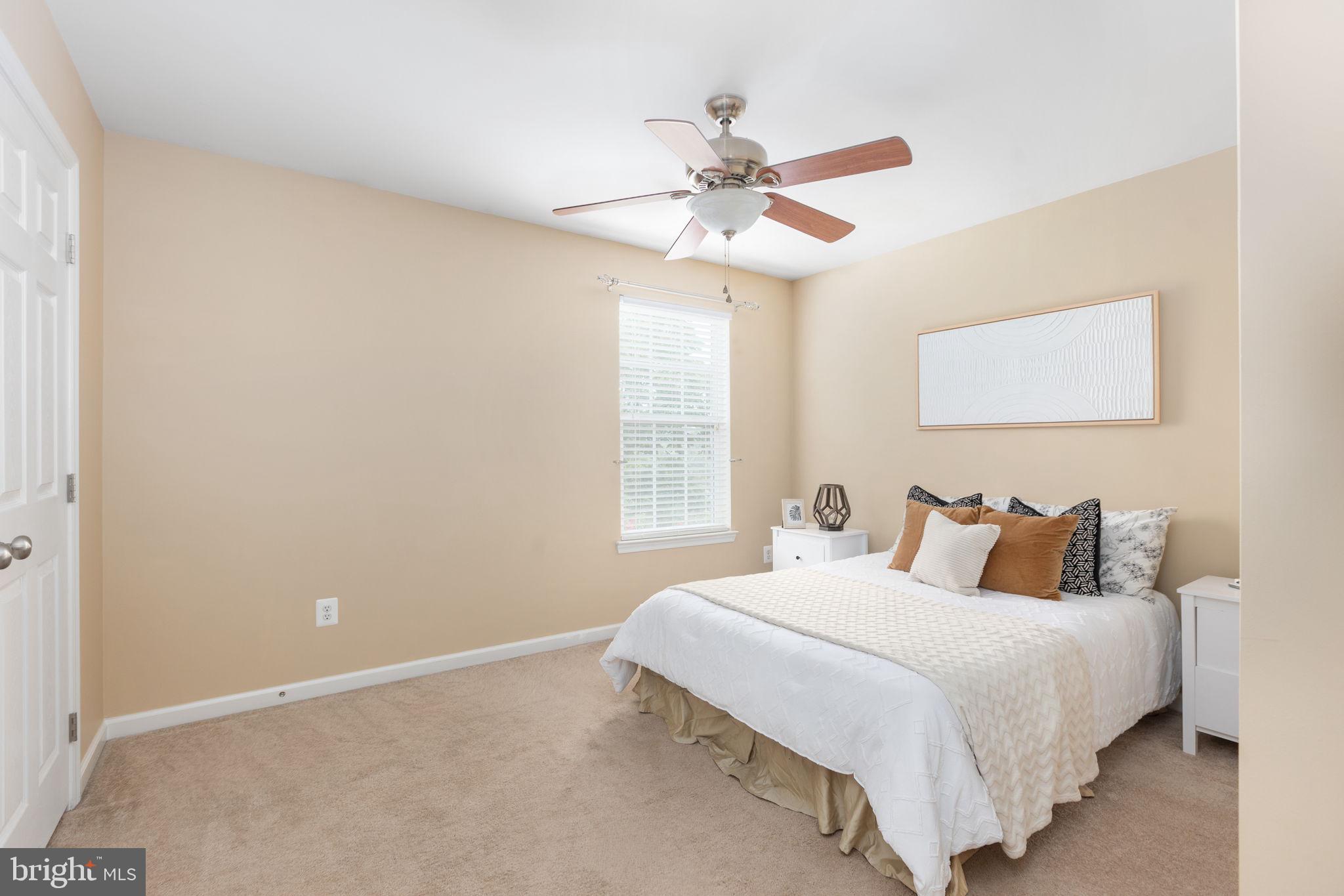 PIEDMONT MEWS - Residential