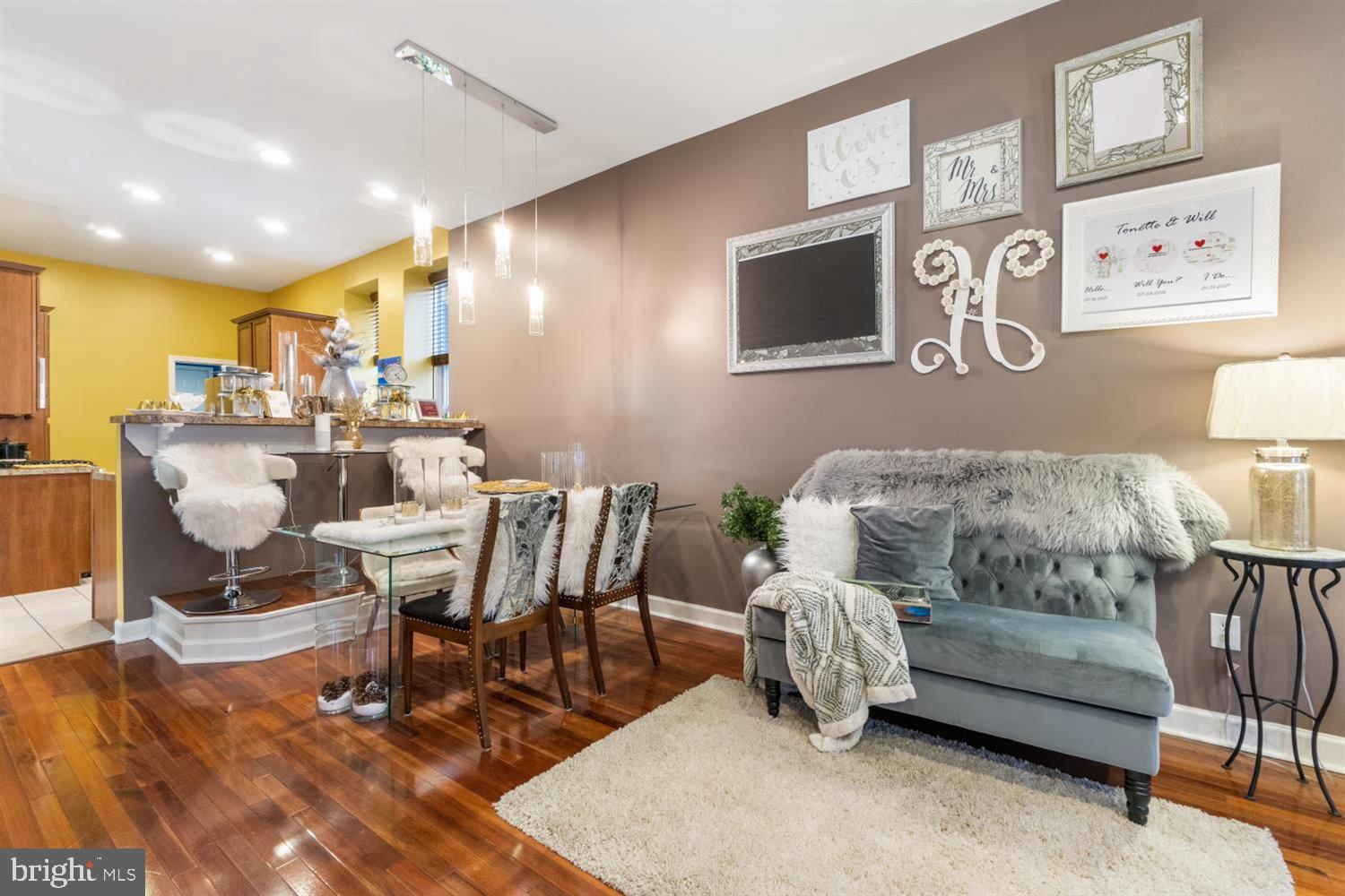 CHARLES VILLAGE - Residential