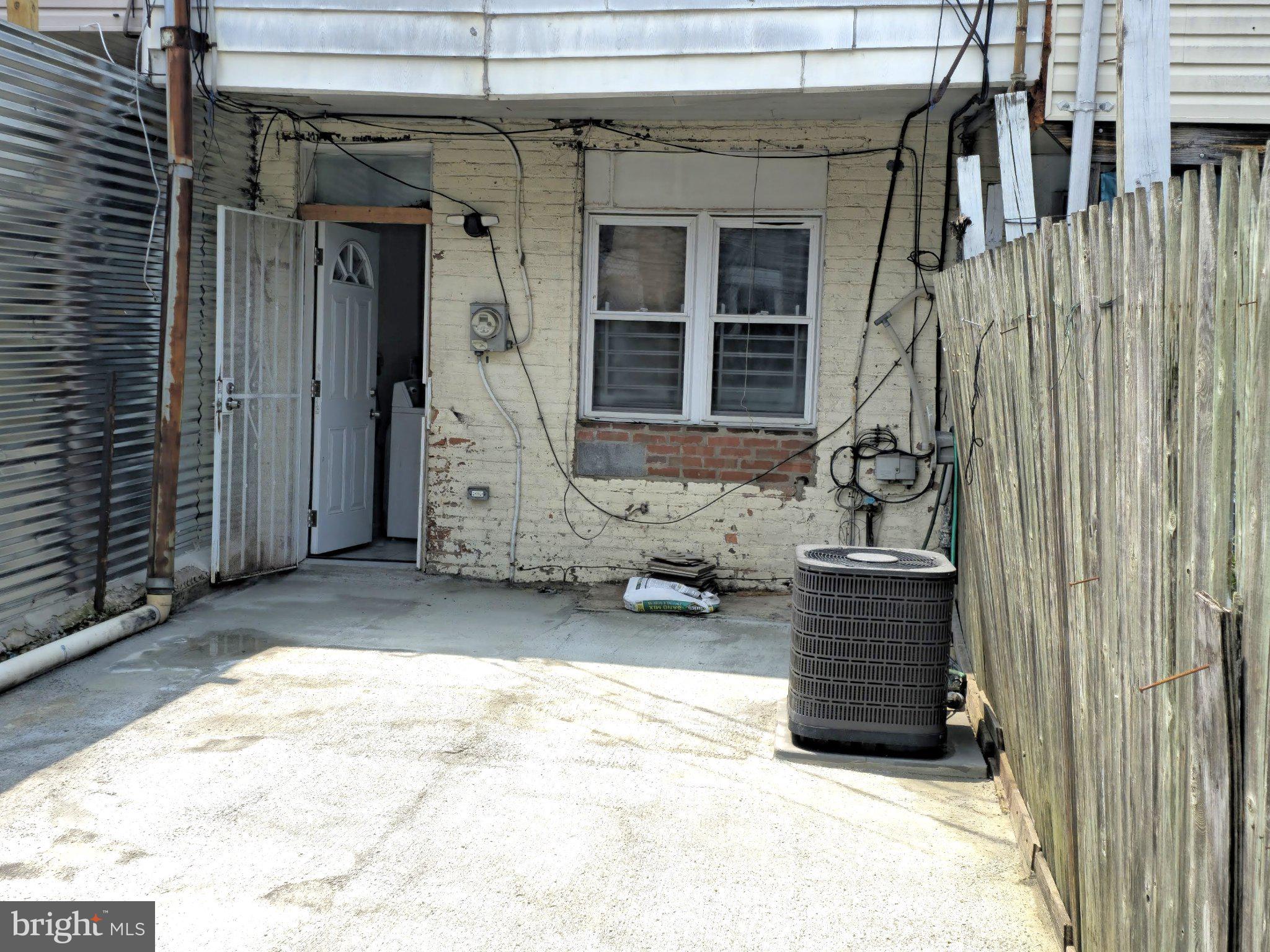 HIGHLANDTOWN - Residential