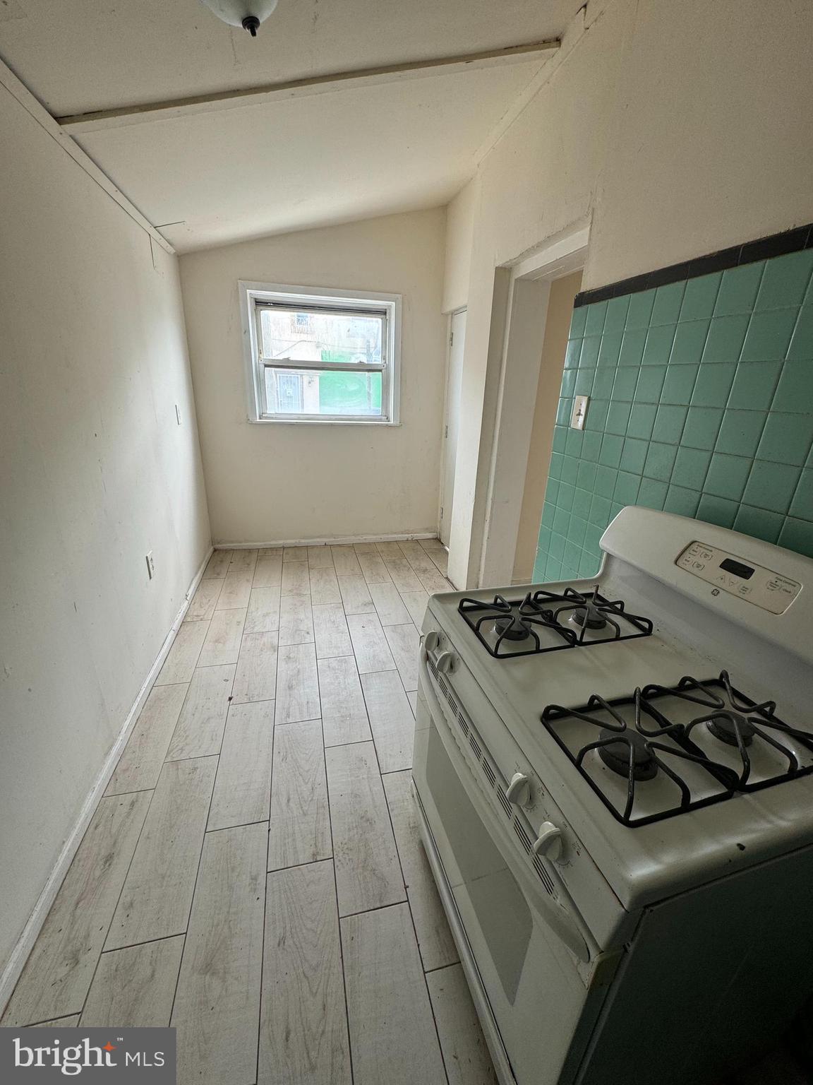 KENSINGTON - Residential
