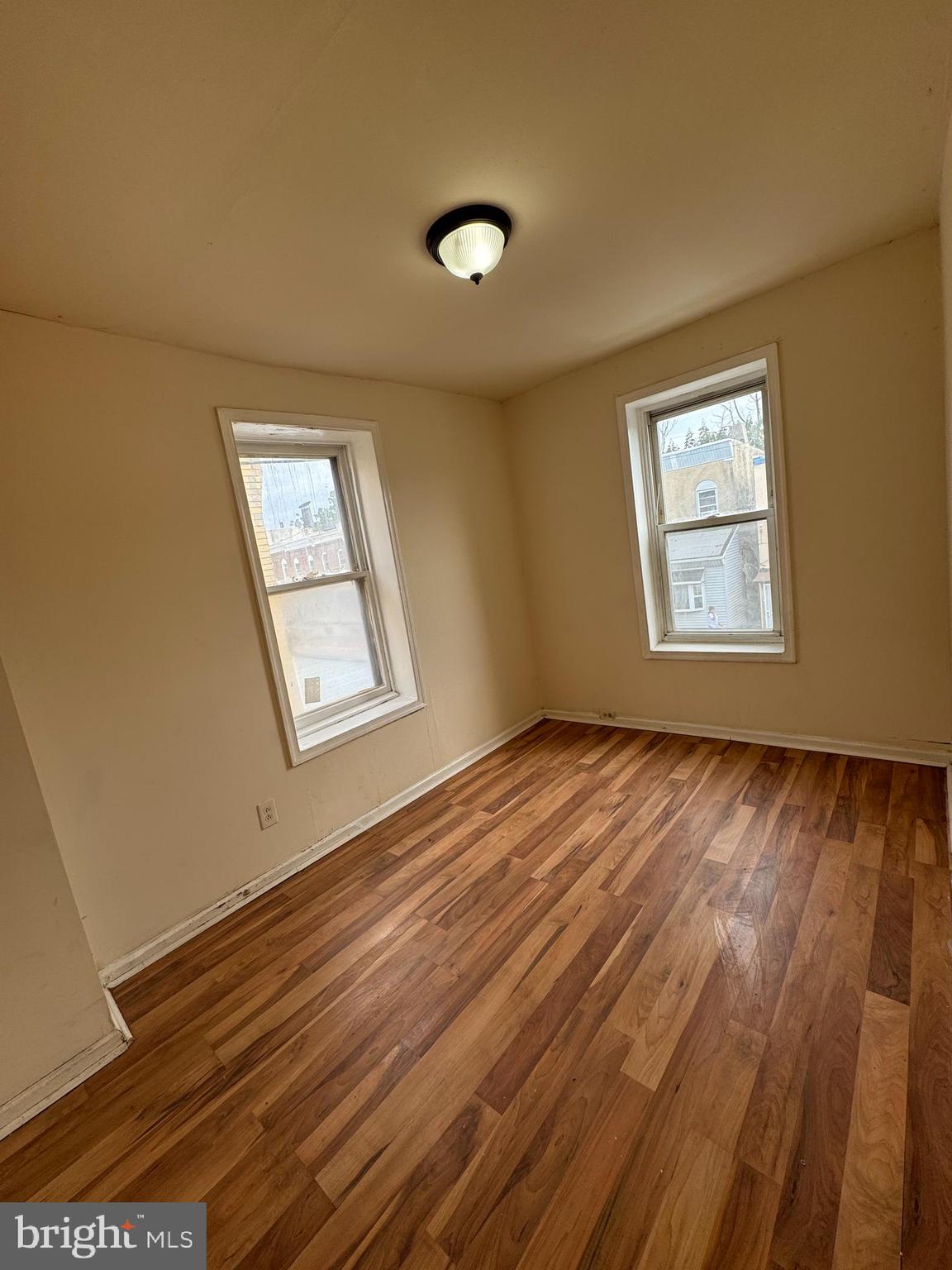 KENSINGTON - Residential