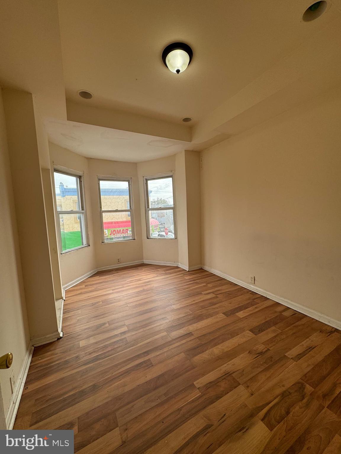 KENSINGTON - Residential