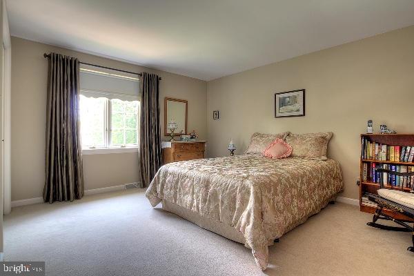 SCHOOL LANE HILLS - Residential