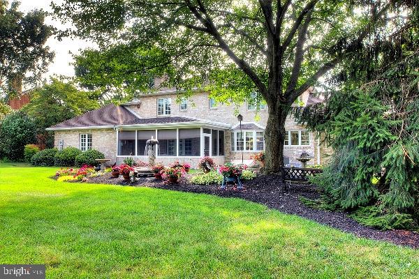 SCHOOL LANE HILLS - Residential