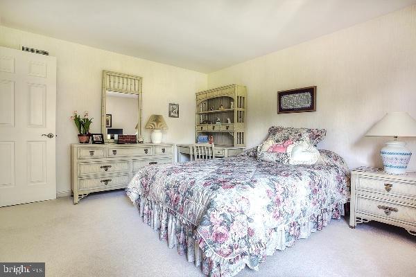 SCHOOL LANE HILLS - Residential