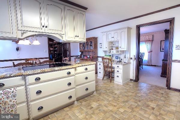 SCHOOL LANE HILLS - Residential