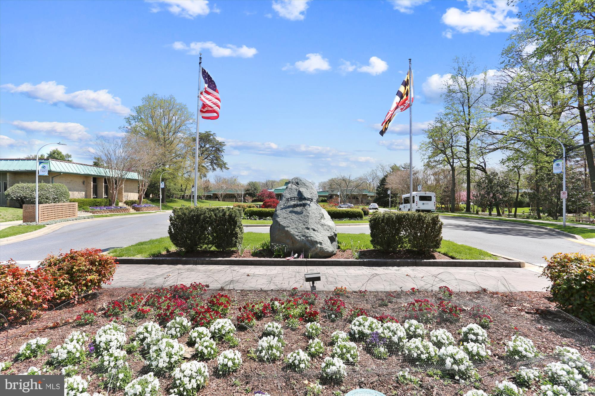 LEISURE WORLD - Residential